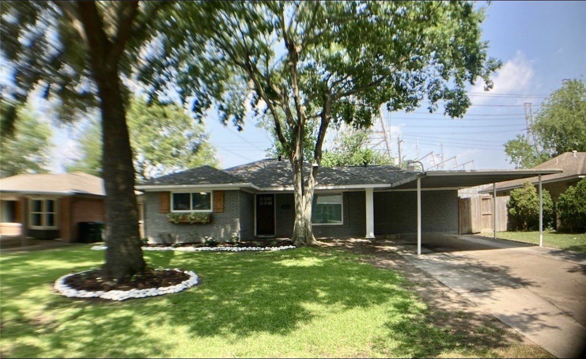 3027 Guese Road Property Photo 1