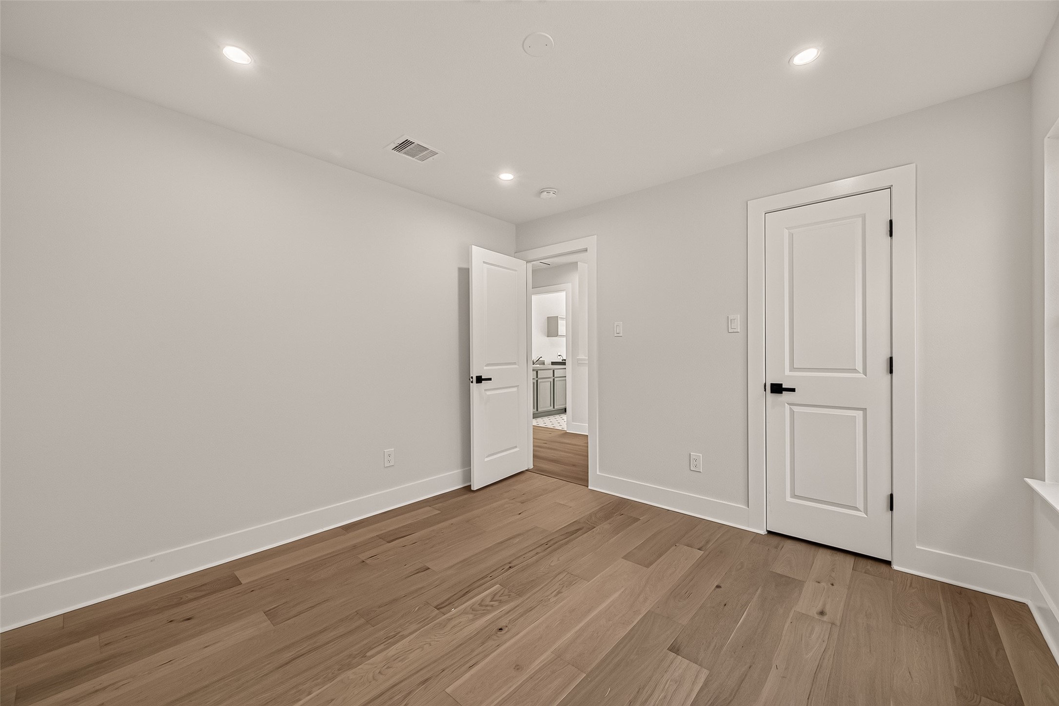 11812 Chanteloup Drive Property Photo 29