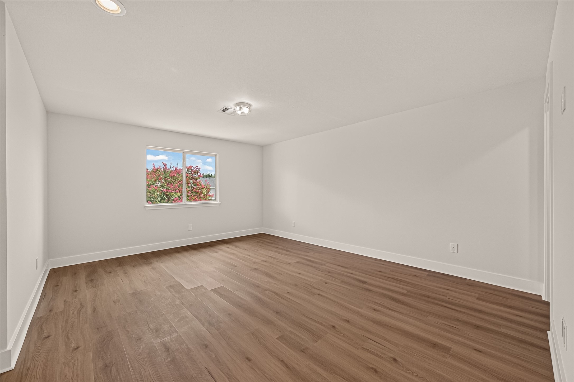 11812 Chanteloup Drive Property Photo 32