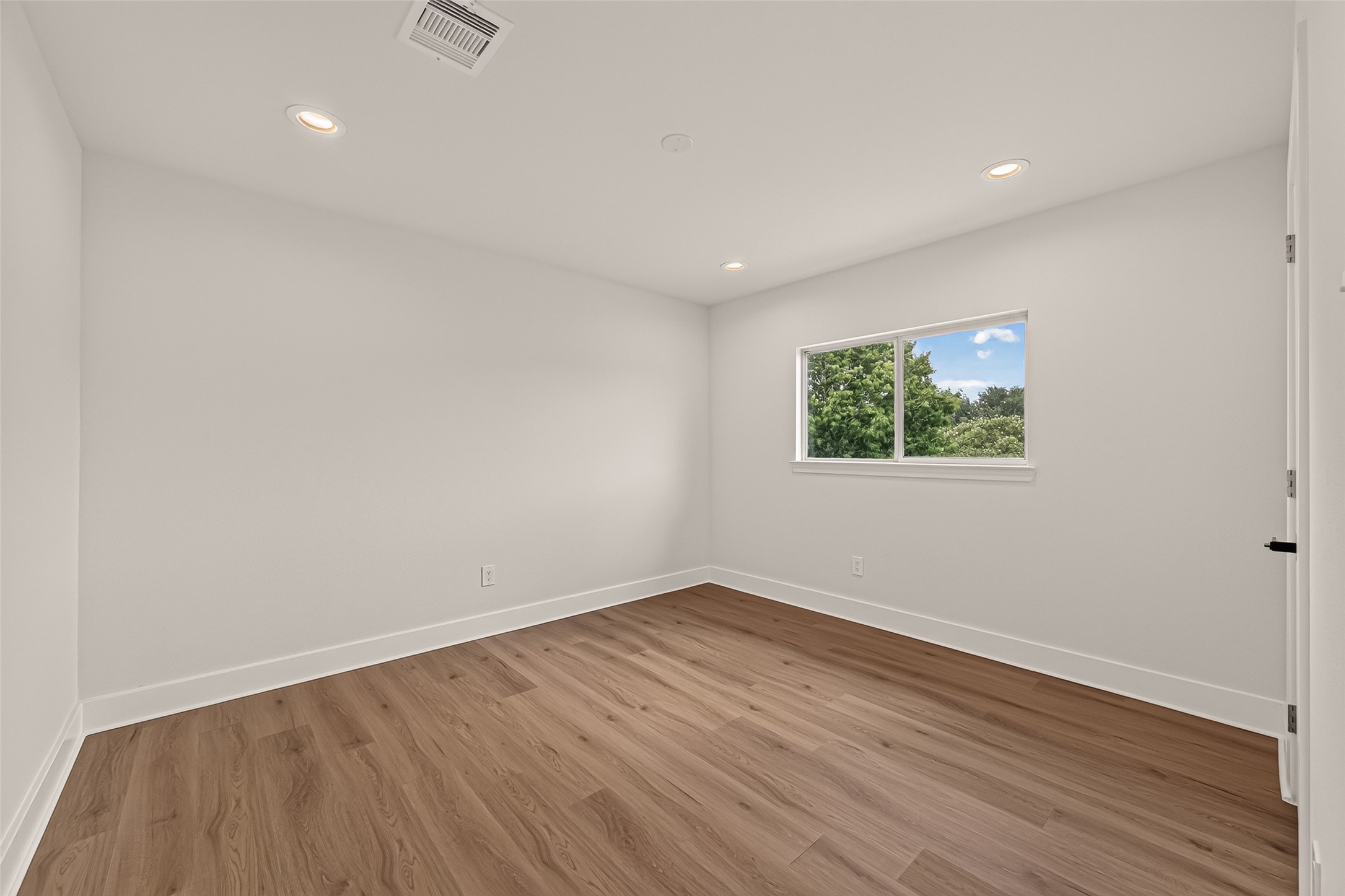 11812 Chanteloup Drive Property Photo 35