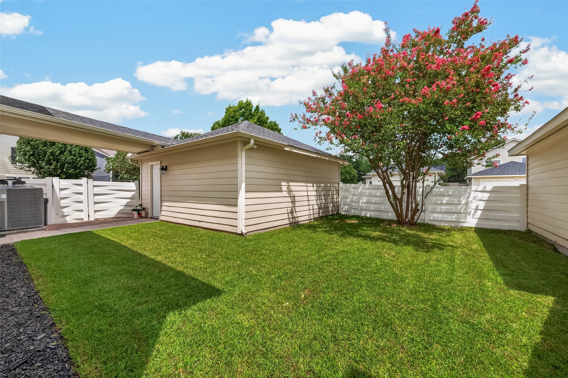 11812 Chanteloup Drive Property Photo 41