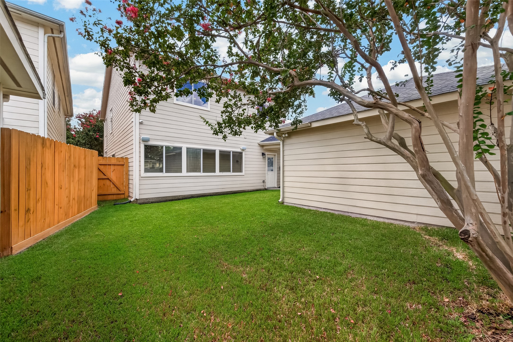 11812 Chanteloup Drive Property Photo 42