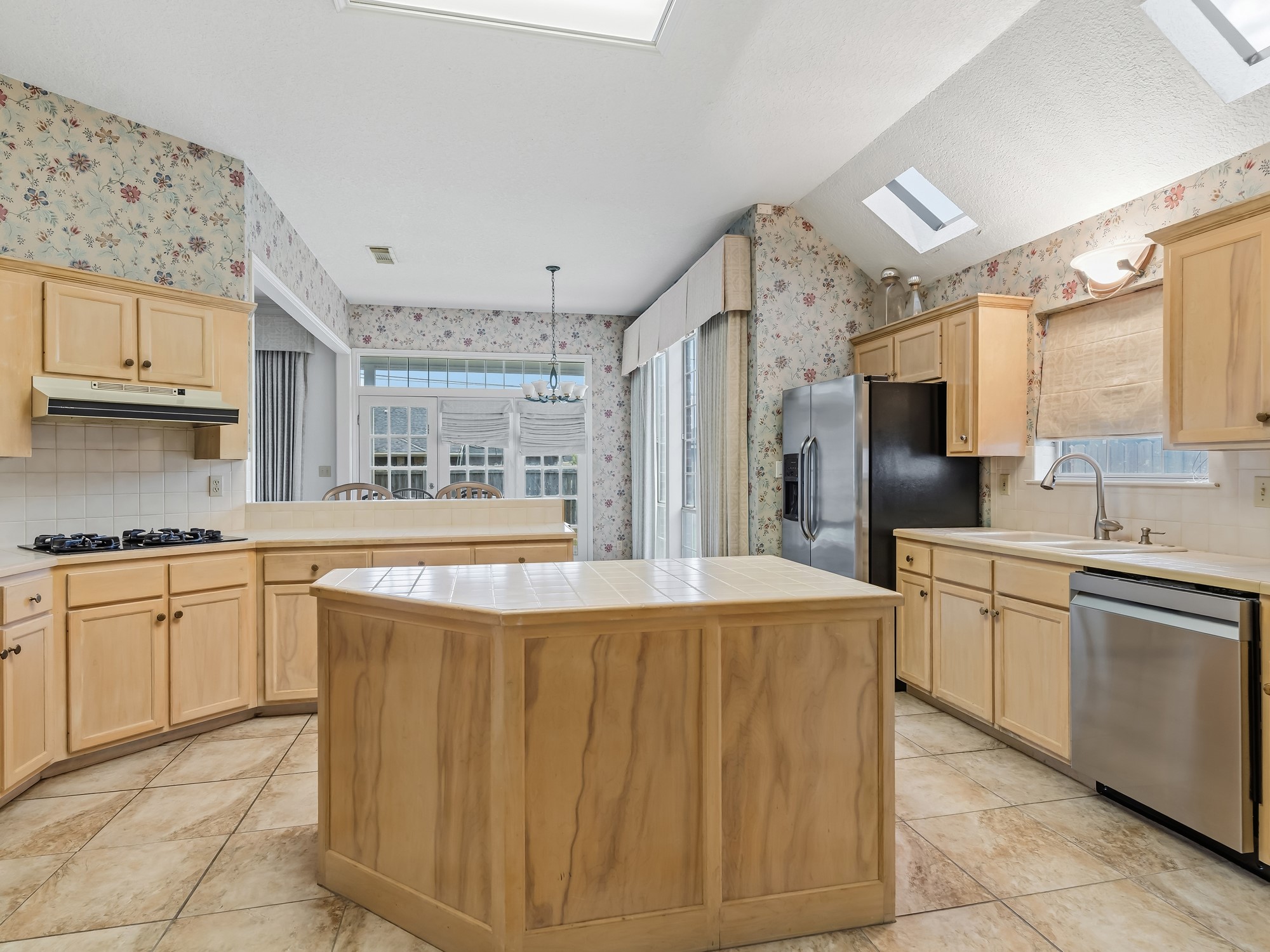 2107 Avenue K Property Photo 13