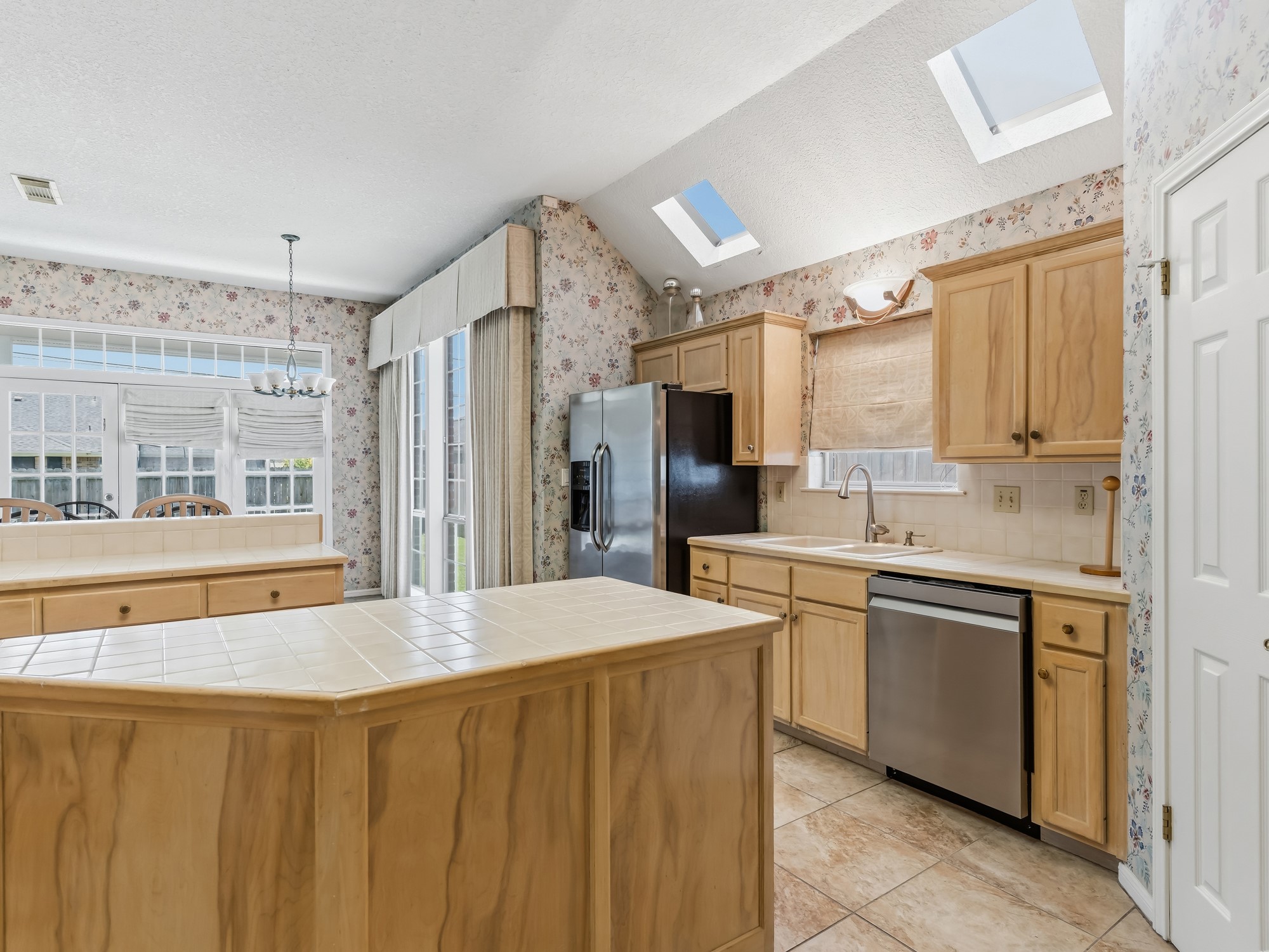 2107 Avenue K Property Photo 14