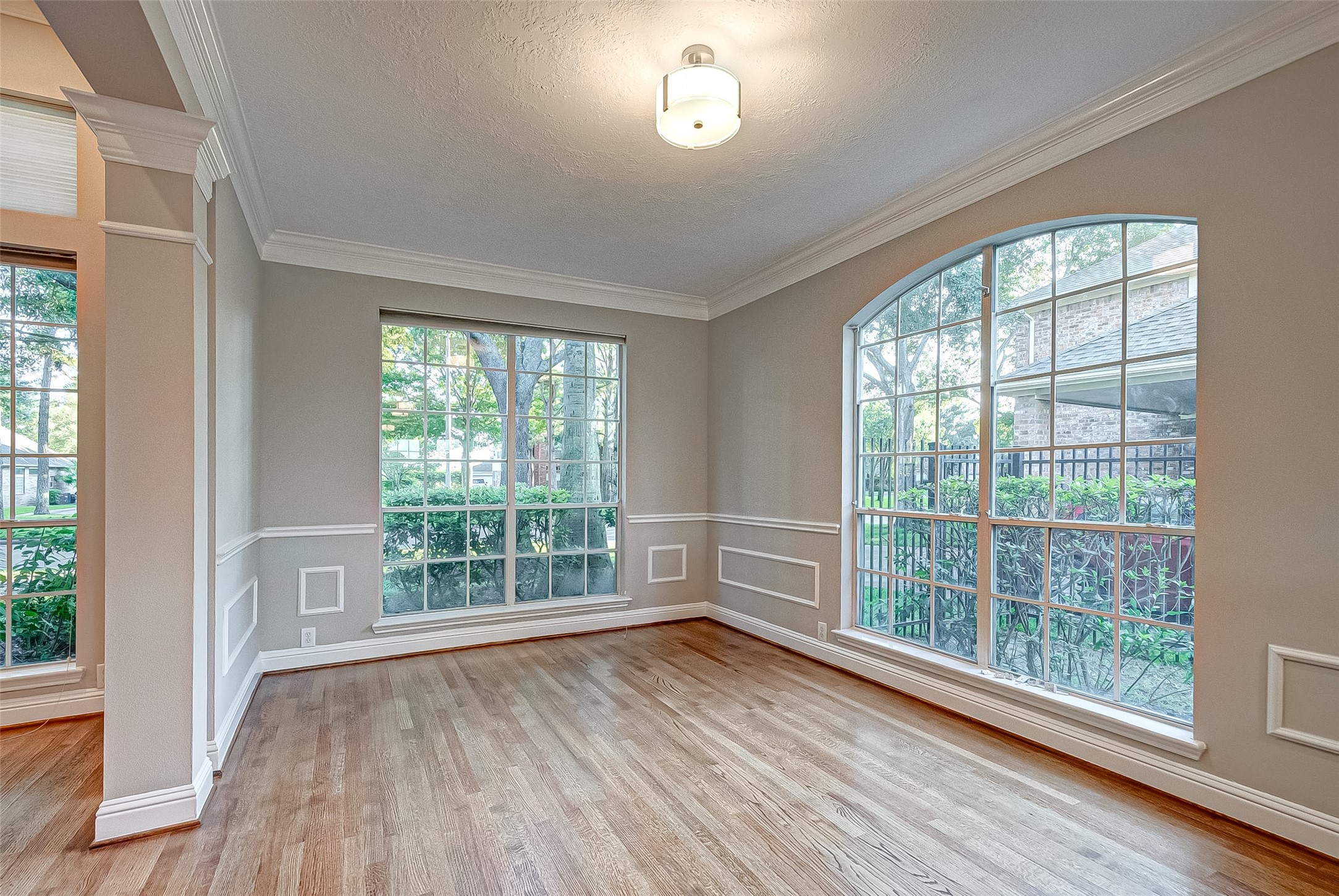 24118 Bay Hill Boulevard Property Photo 4