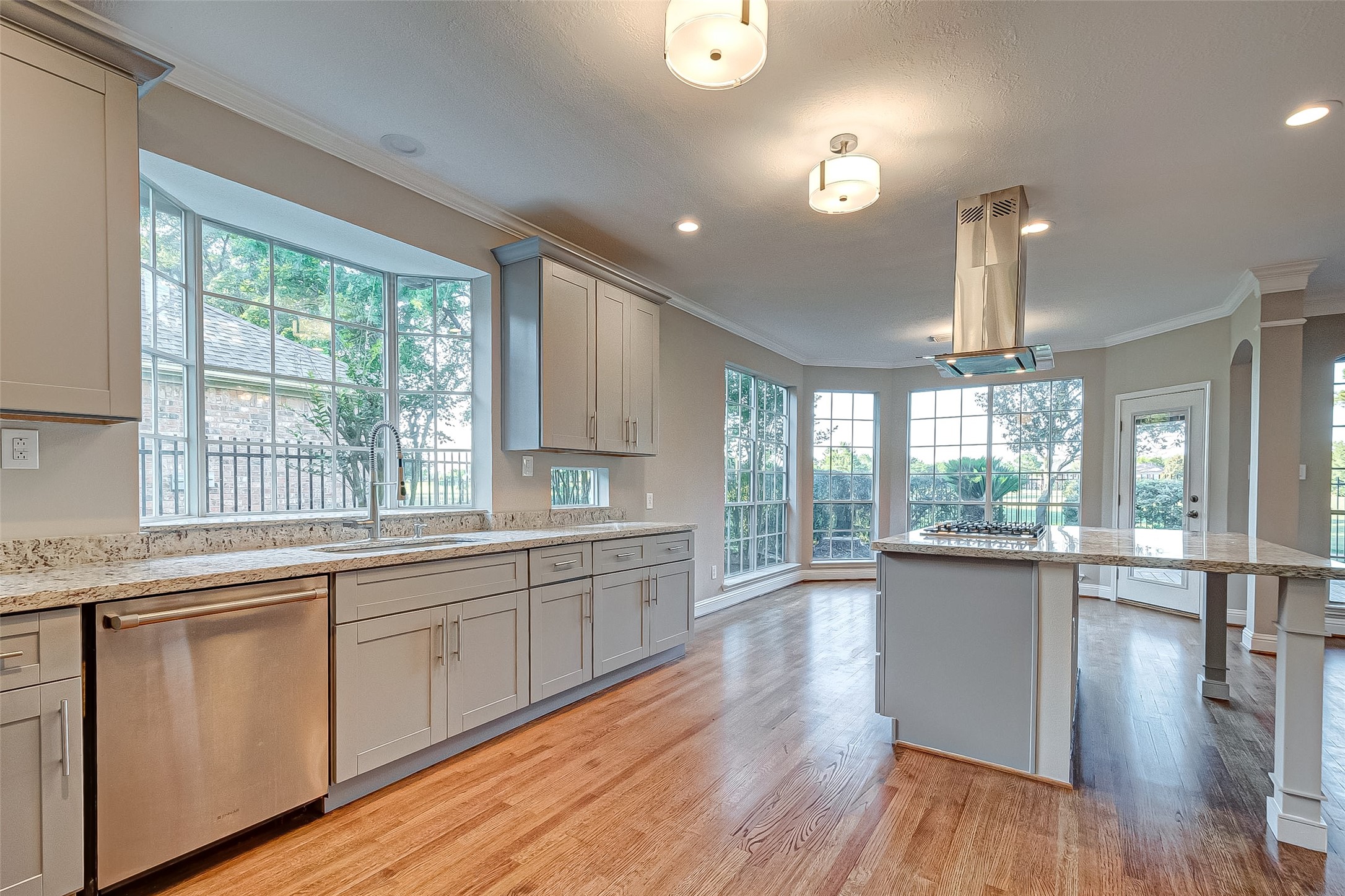 24118 Bay Hill Boulevard Property Photo 7