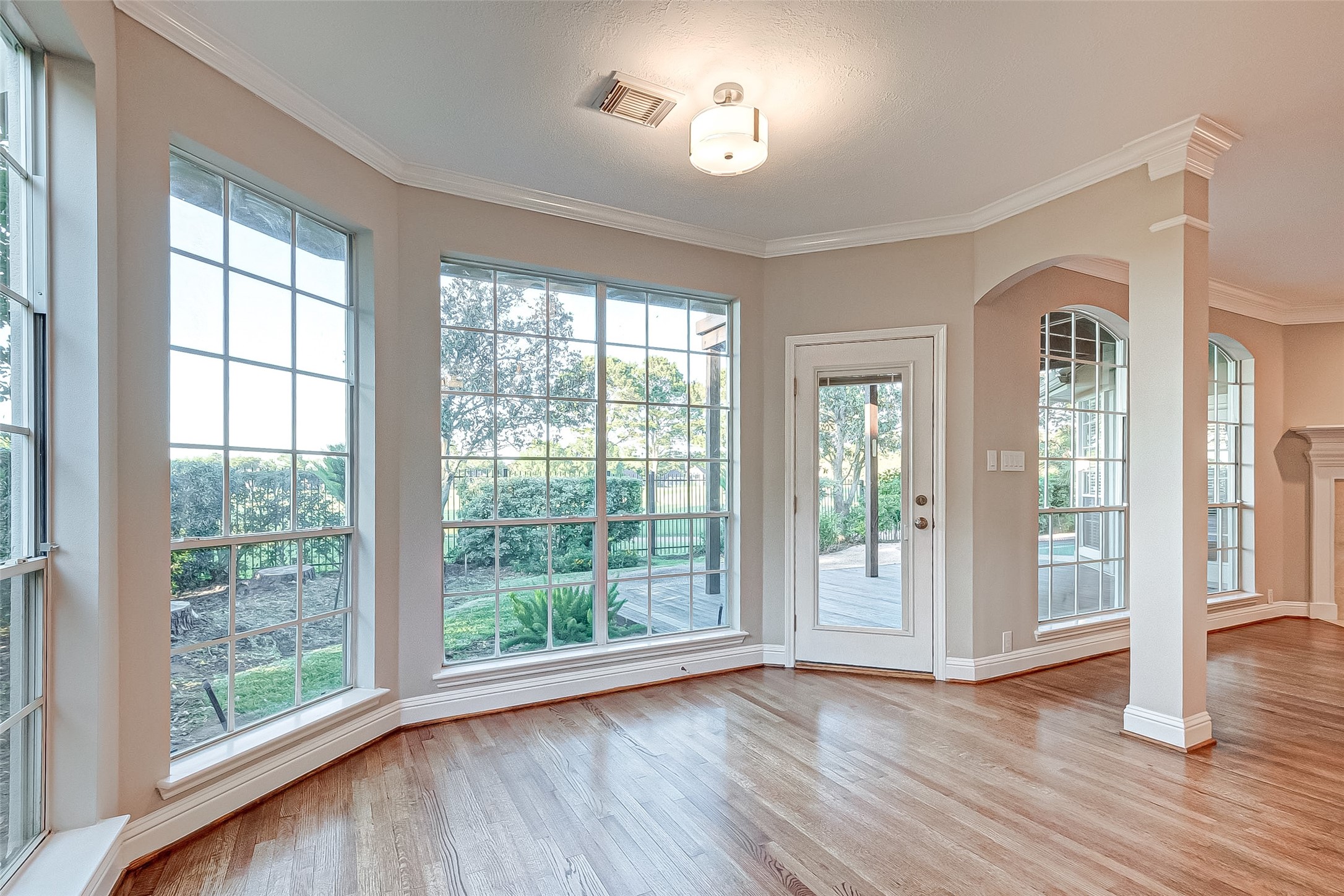 24118 Bay Hill Boulevard Property Photo 8
