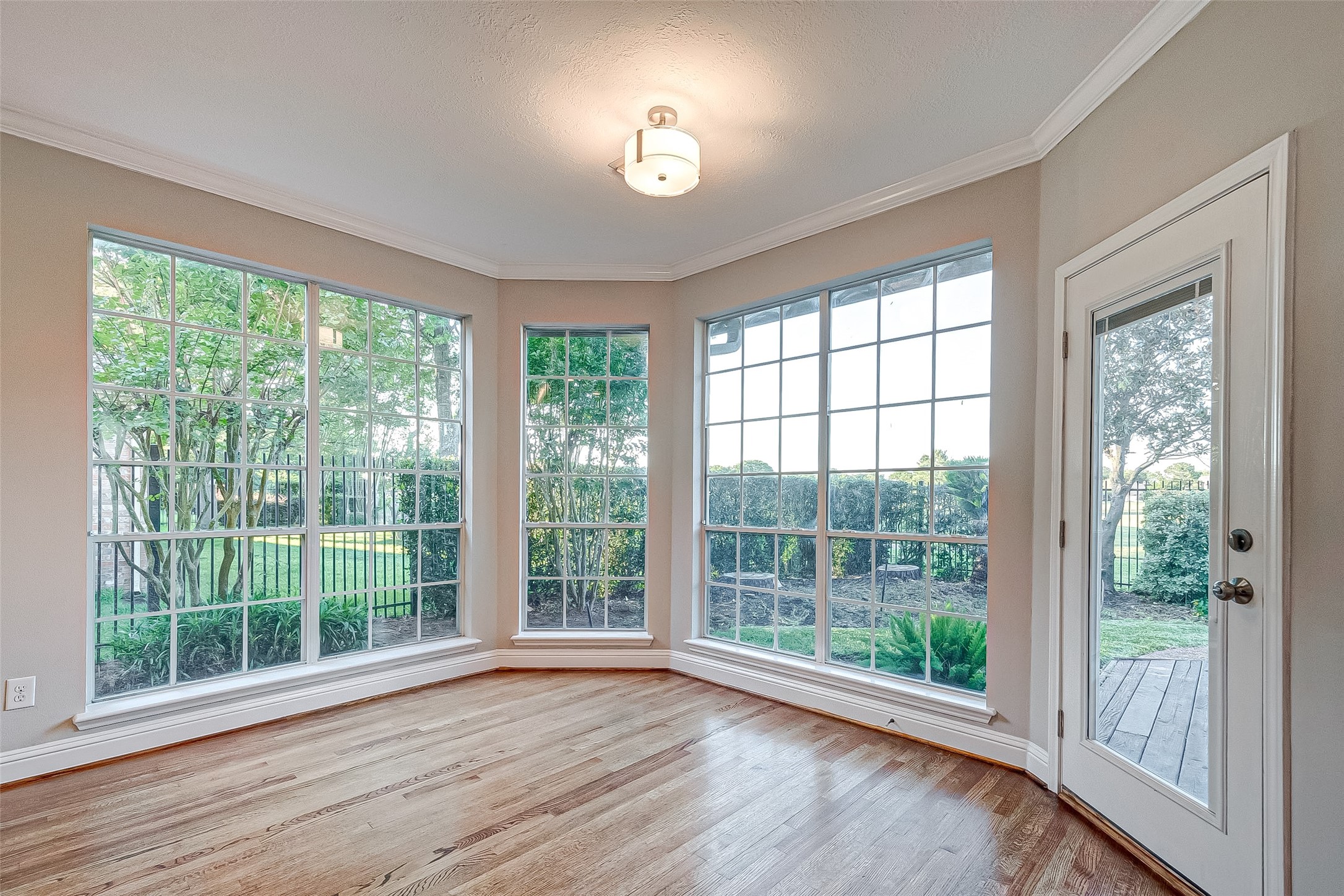 24118 Bay Hill Boulevard Property Photo 10