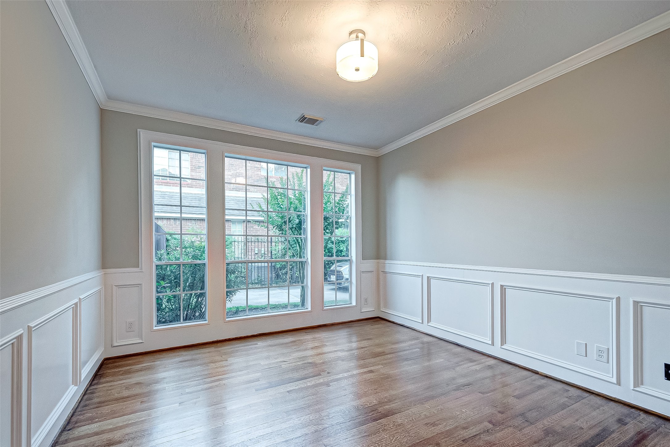 24118 Bay Hill Boulevard Property Photo 15