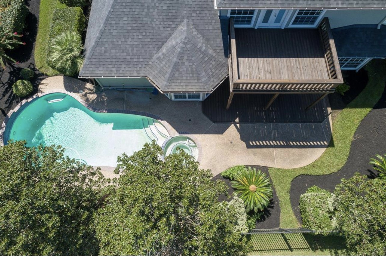 24118 Bay Hill Boulevard Property Photo 23