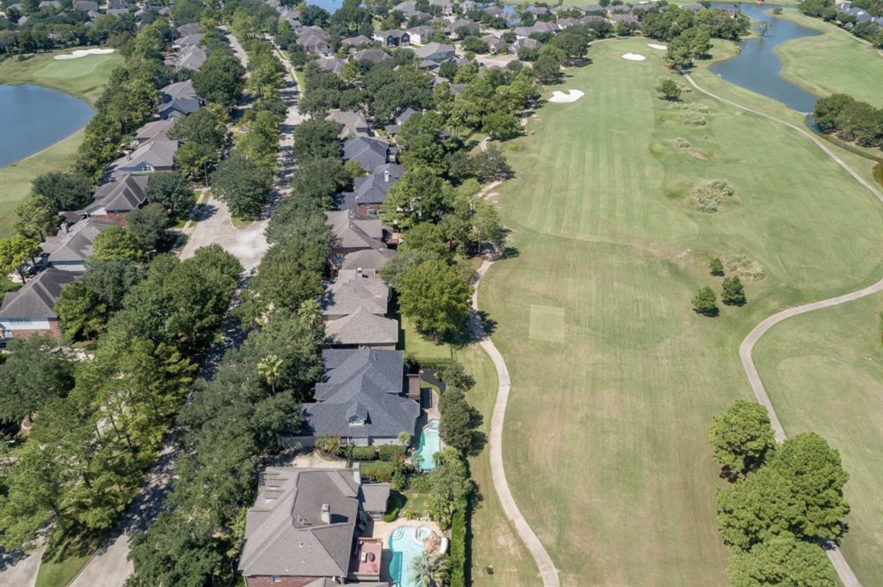 24118 Bay Hill Boulevard Property Photo 25