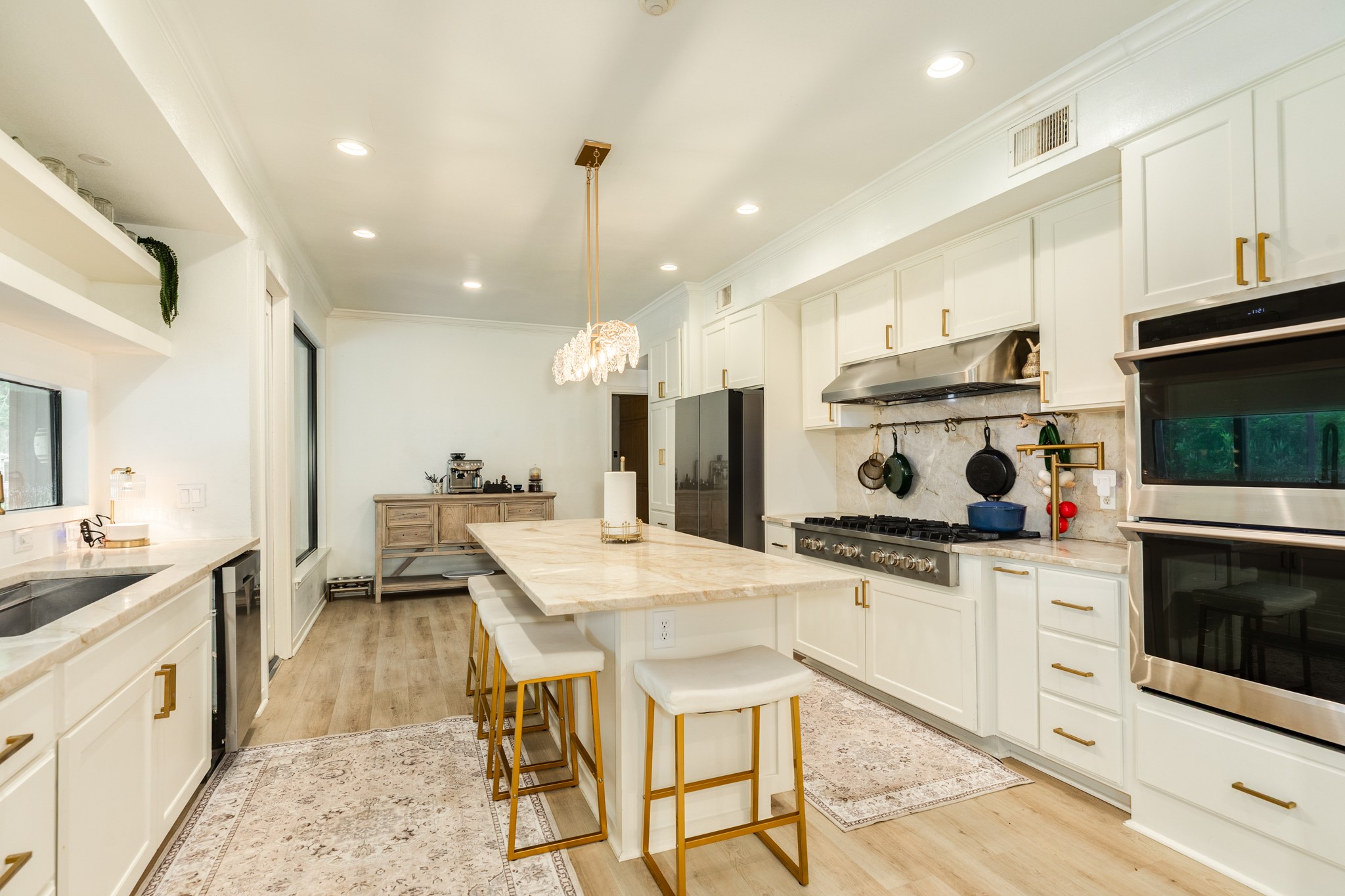 121 Catalpa Street Property Photo 14
