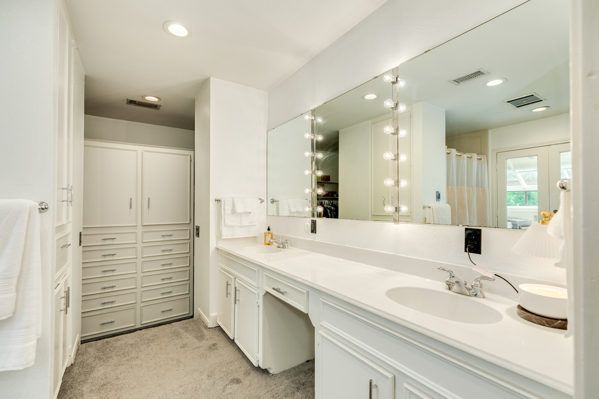 121 Catalpa Street Property Photo 27