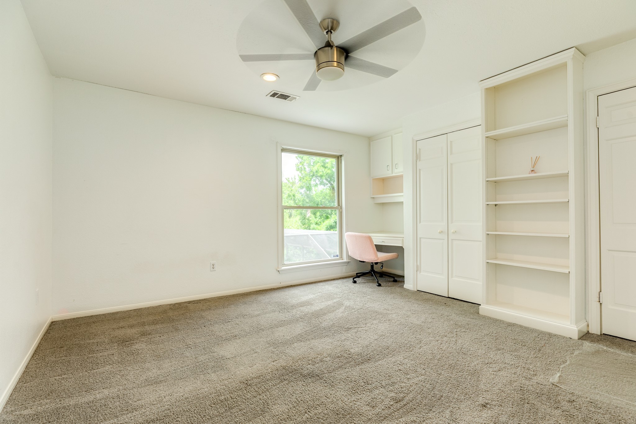 121 Catalpa Street Property Photo 33