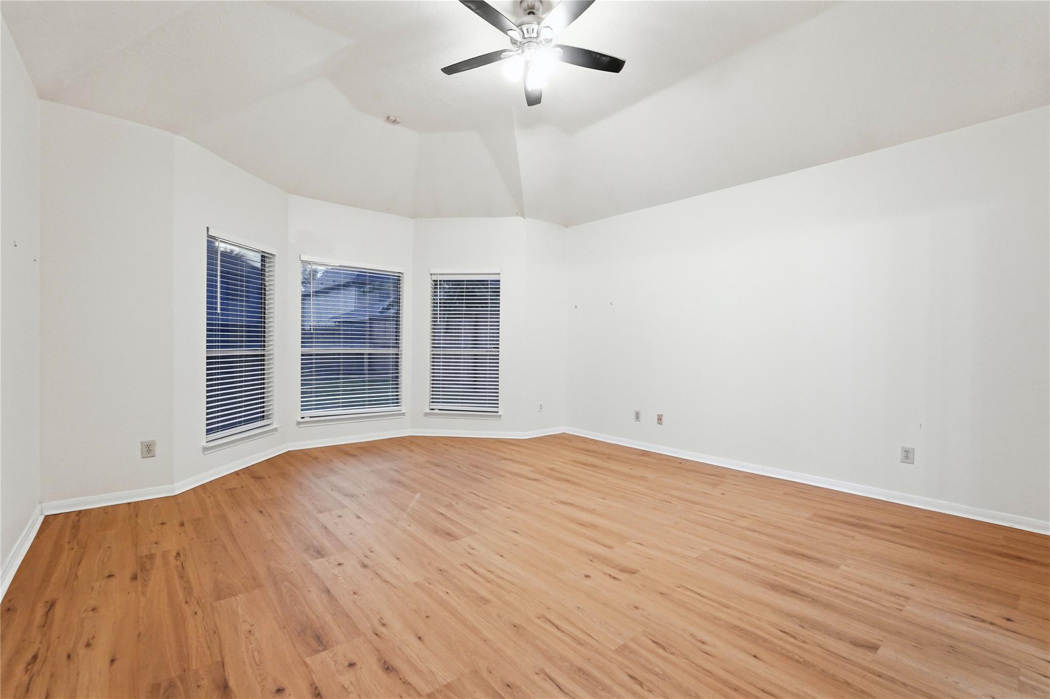 14203 Torrey Forest Drive Property Photo 18