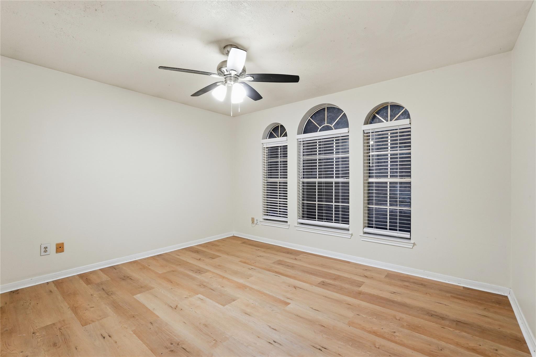 14203 Torrey Forest Drive Property Photo 23
