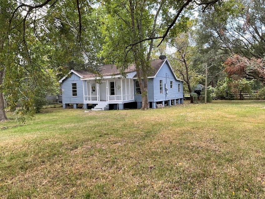1414 Avenue K, Danbury Tx 77534 Property Photo 1