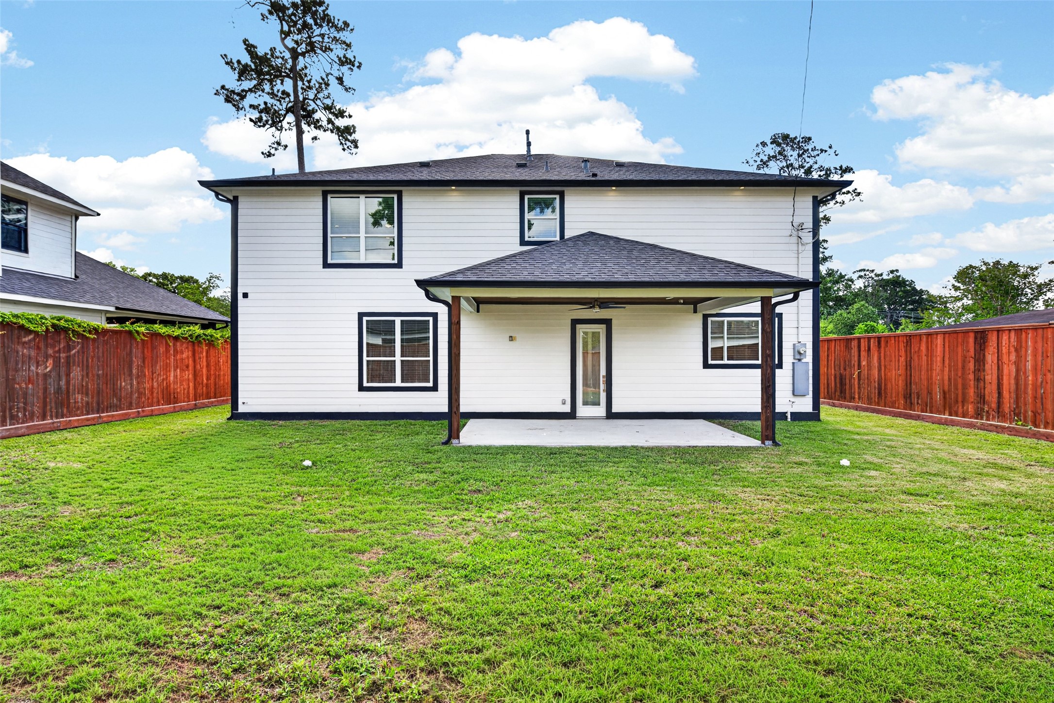 4429 Ella Boulevard Property Photo 4