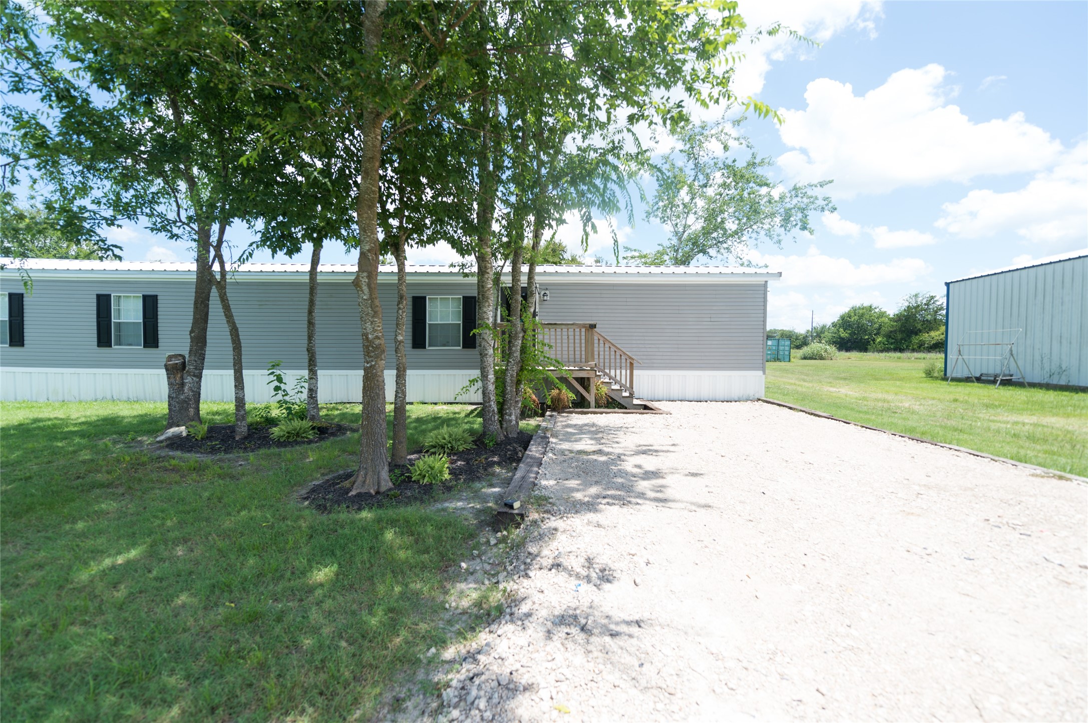 2592 County Road 152 Property Photo 3
