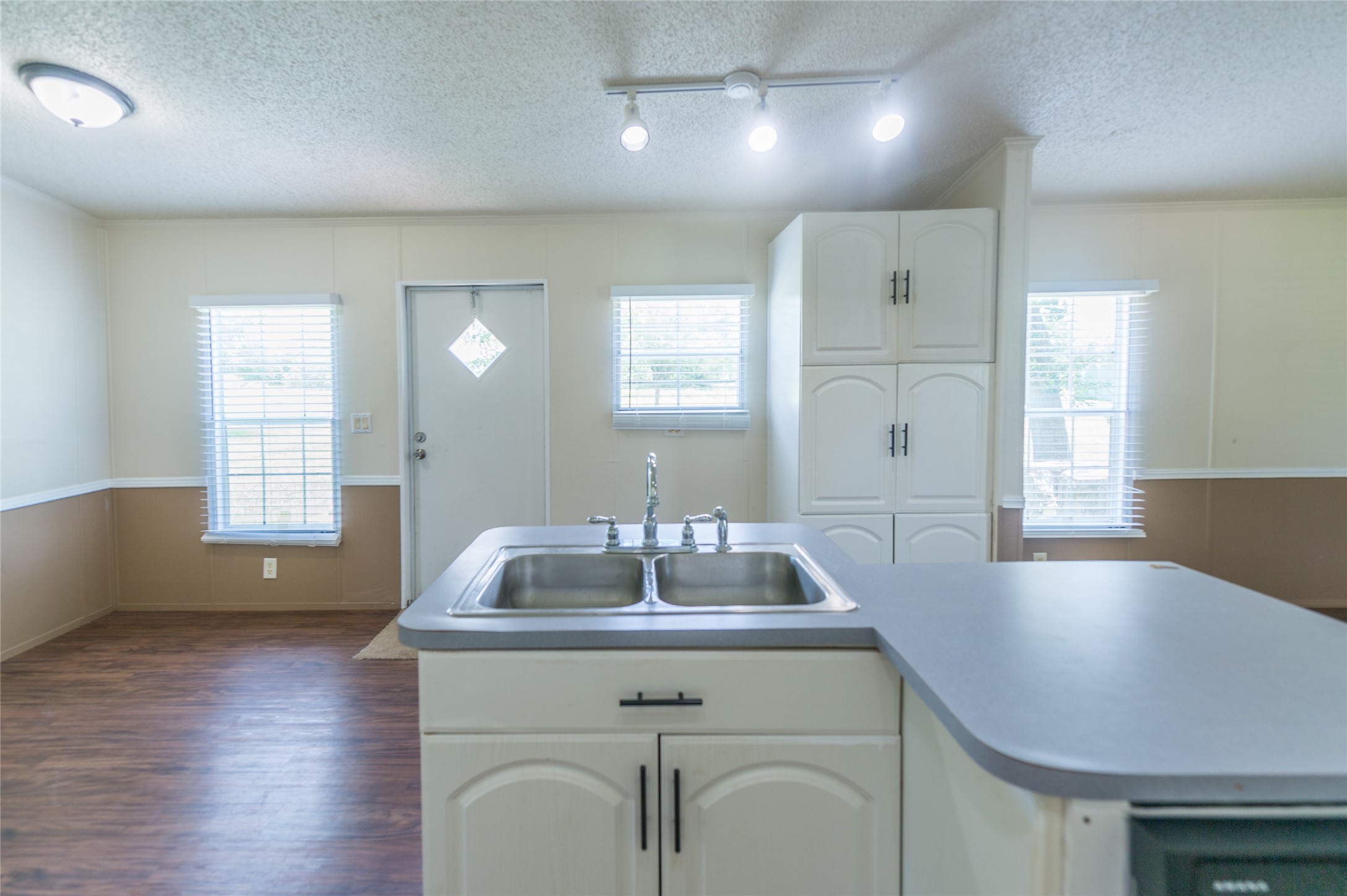 2592 County Road 152 Property Photo 10