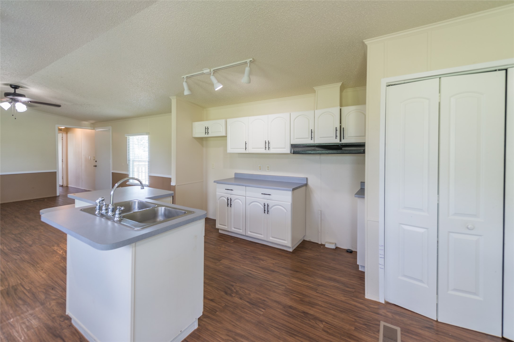 2592 County Road 152 Property Photo 11