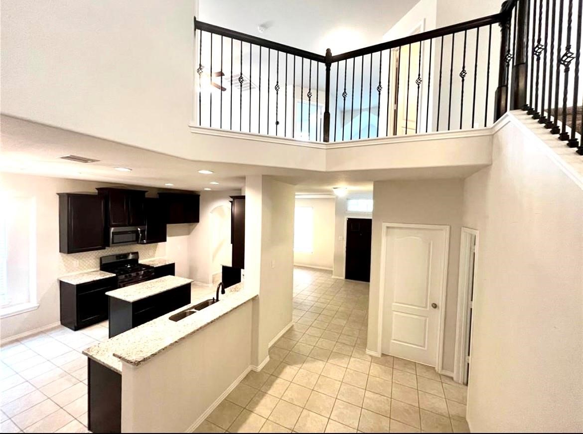 13811 Giant Panda Bear Avenue Property Photo 7