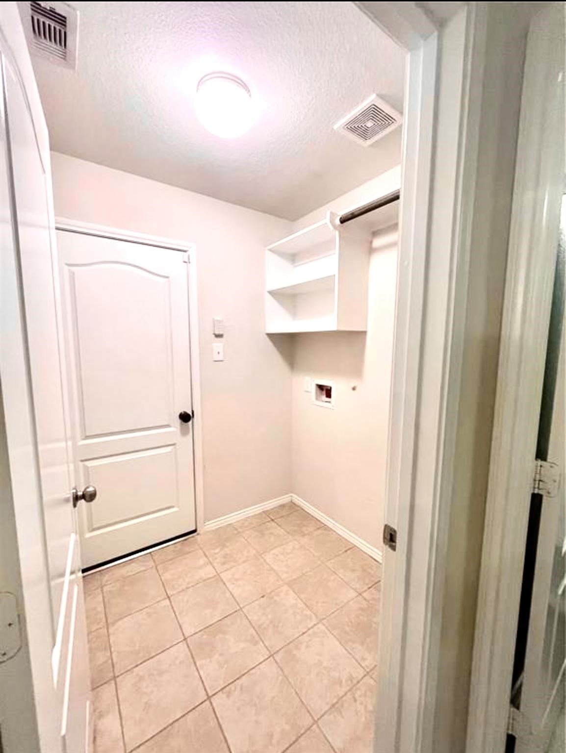 13811 Giant Panda Bear Avenue Property Photo 10