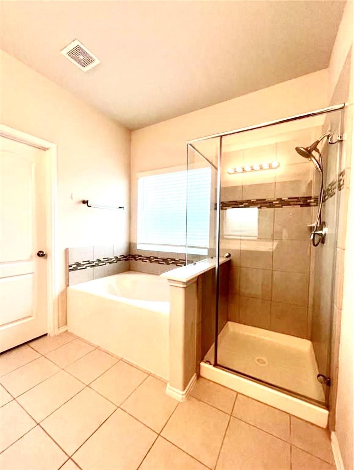 13811 Giant Panda Bear Avenue Property Photo 17