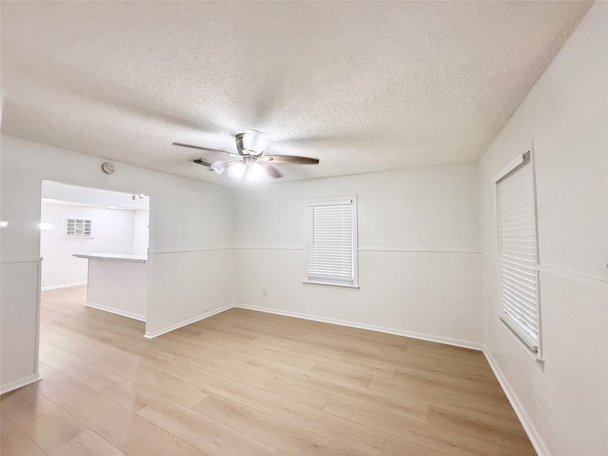 1121 N Chenango Street Property Photo 5