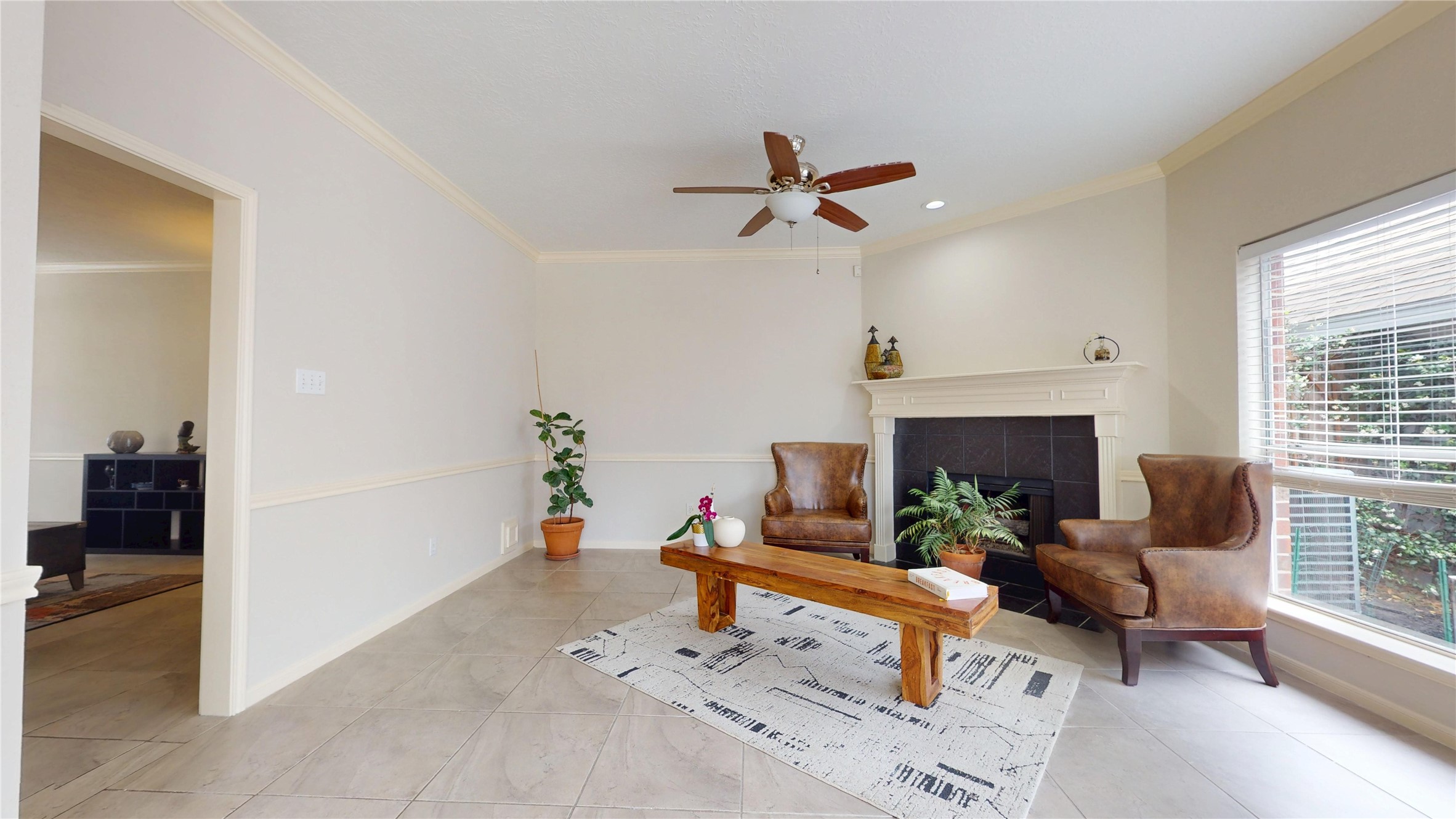 1205 El Camino Drive Property Photo 11