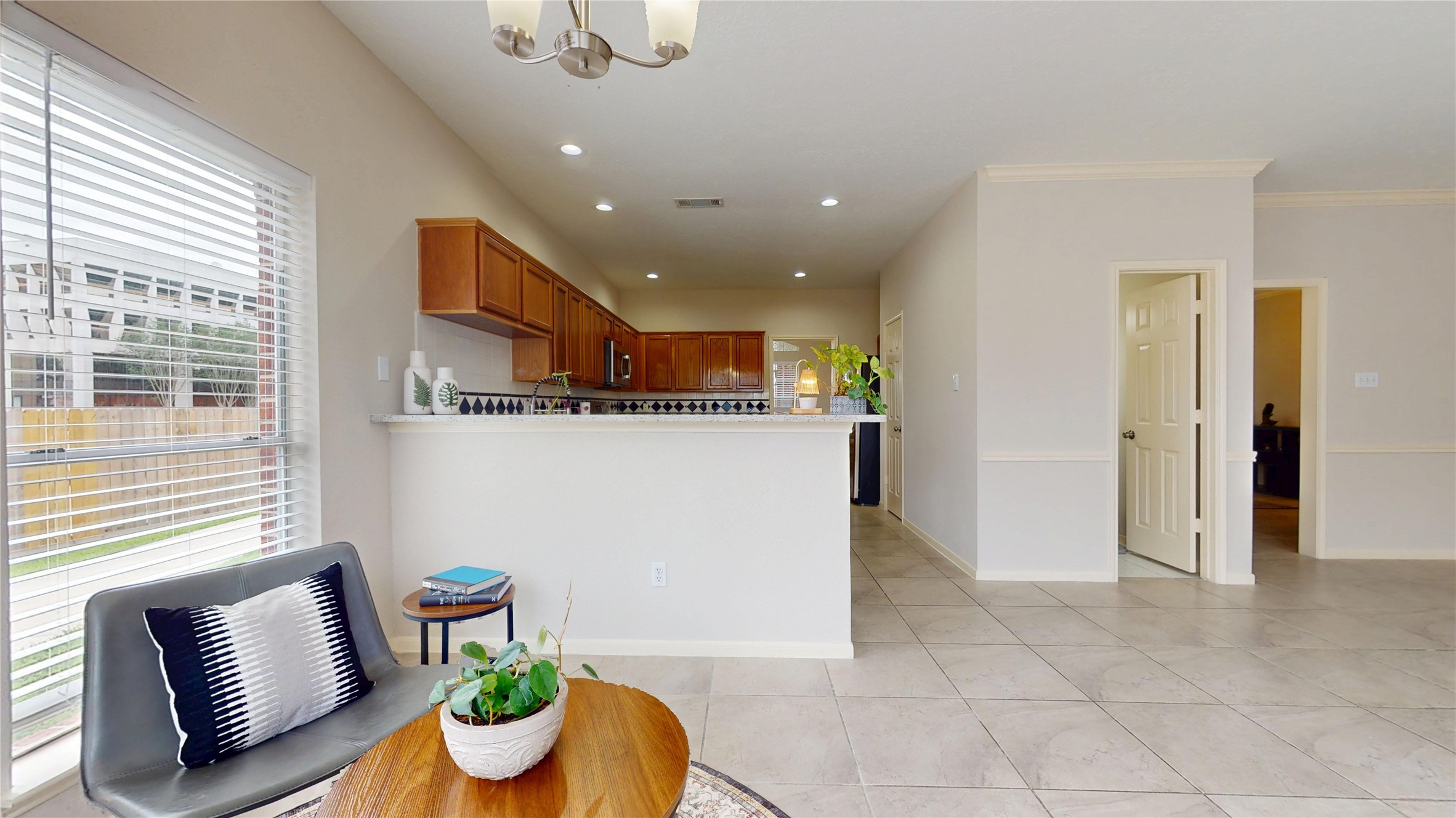 1205 El Camino Drive Property Photo 14
