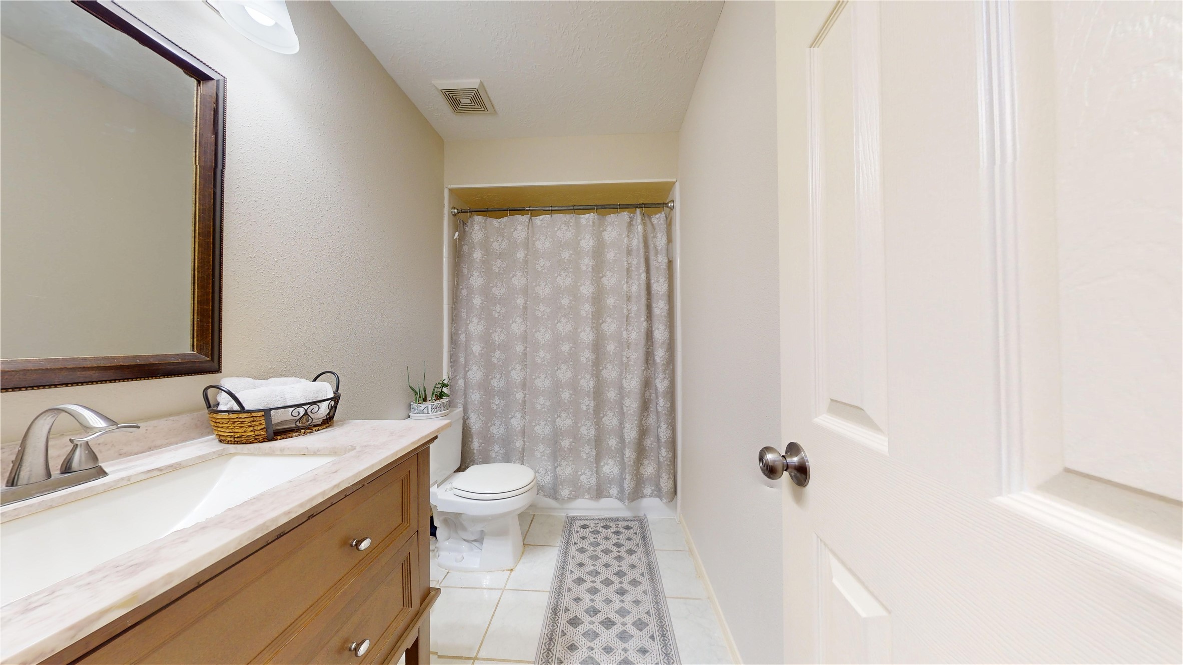 1205 El Camino Drive Property Photo 38