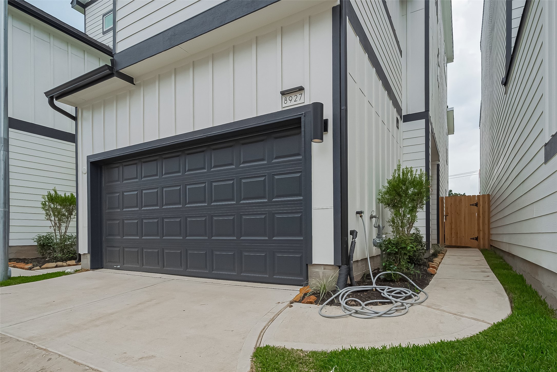 1609 Regents Gate Property Photo 4