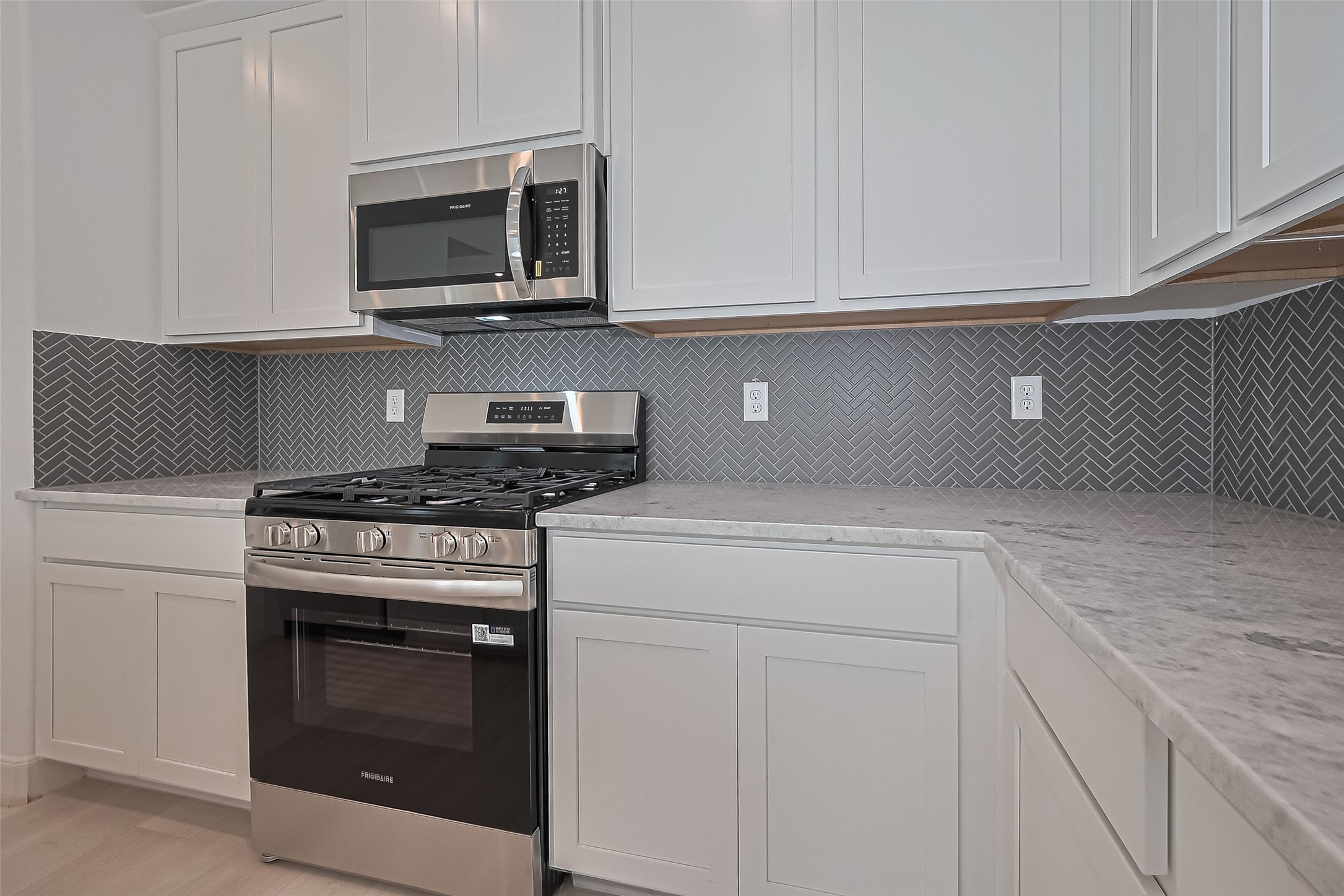 1609 Regents Gate Property Photo 17