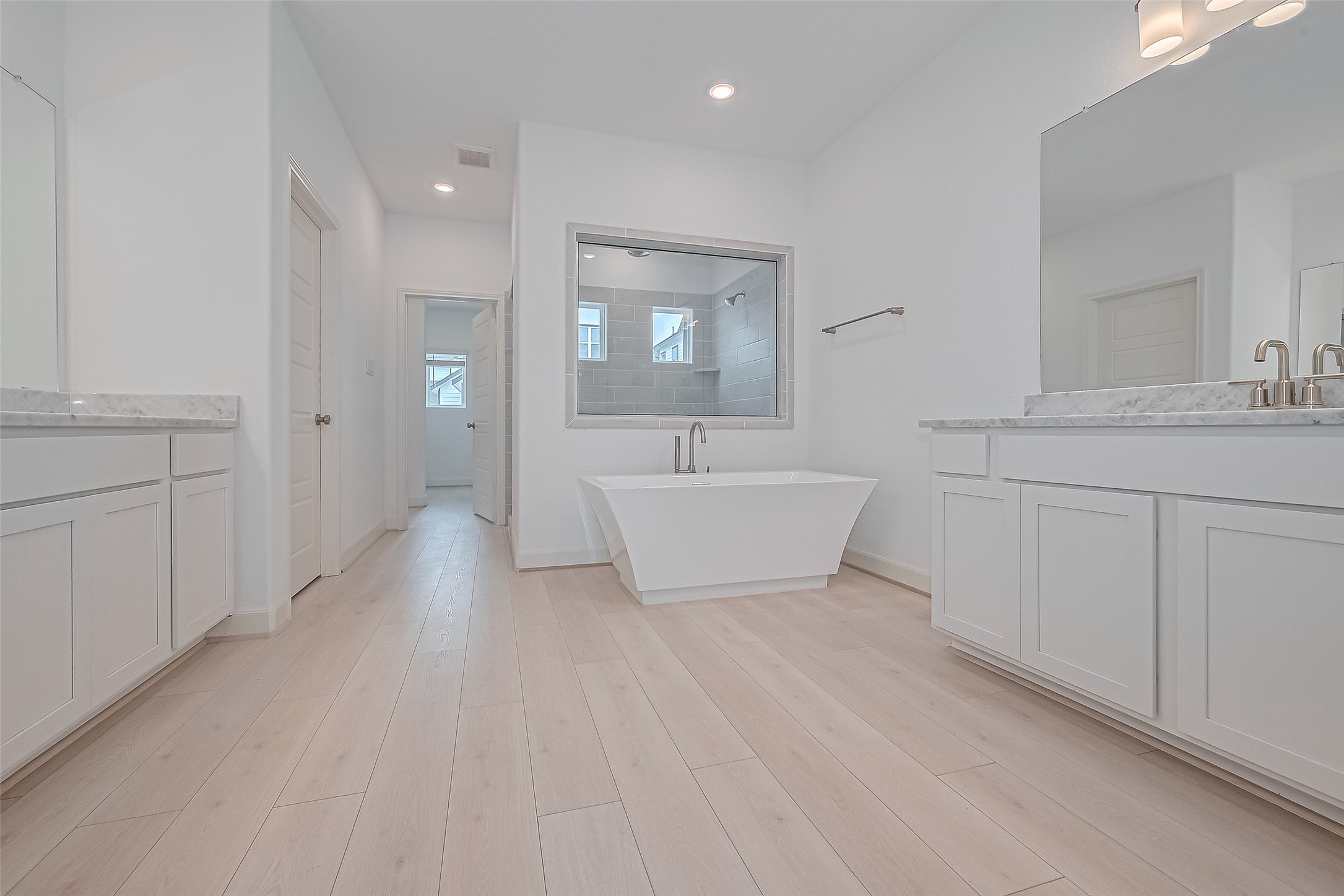 1609 Regents Gate Property Photo 26