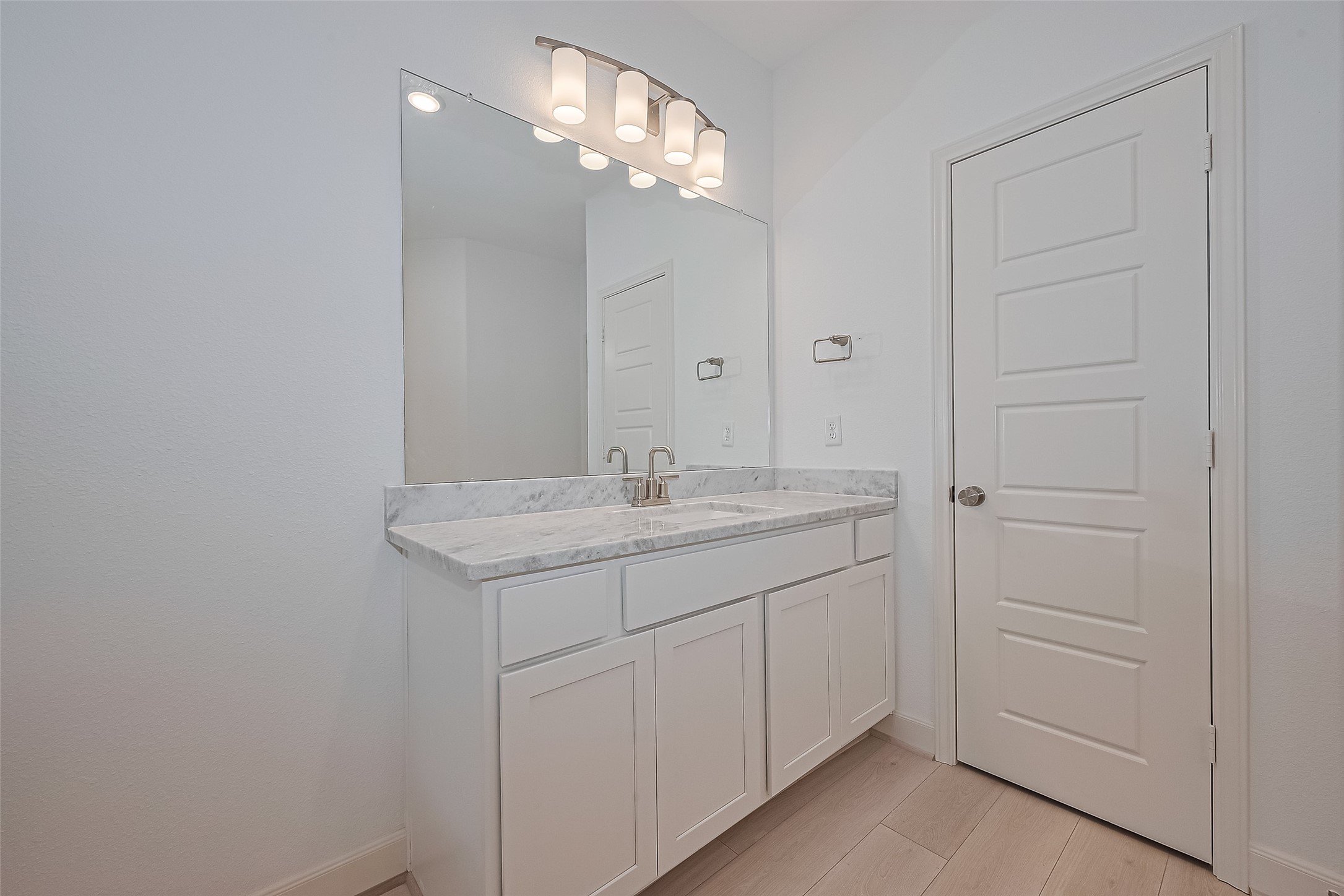 1609 Regents Gate Property Photo 29