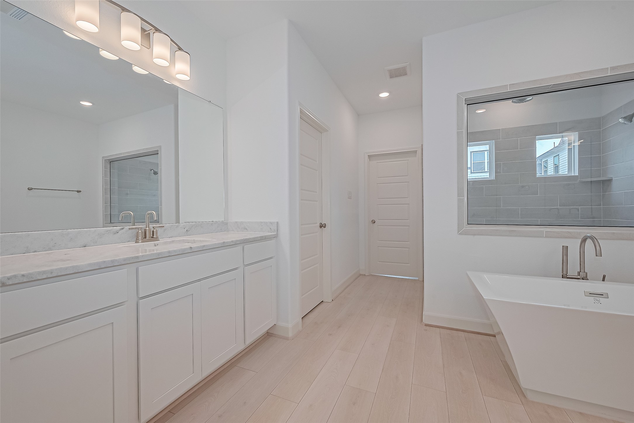 1609 Regents Gate Property Photo 30