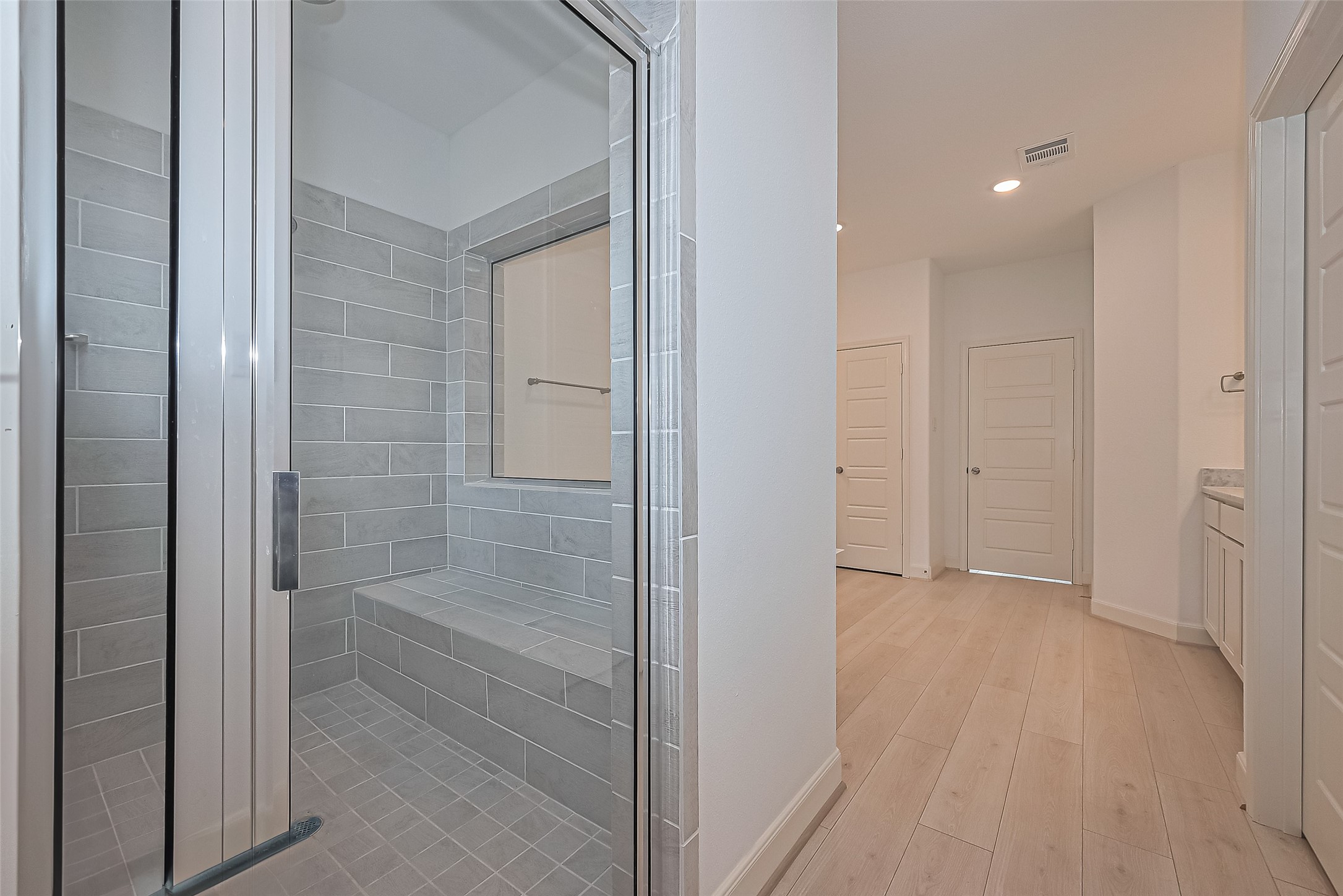 1609 Regents Gate Property Photo 32