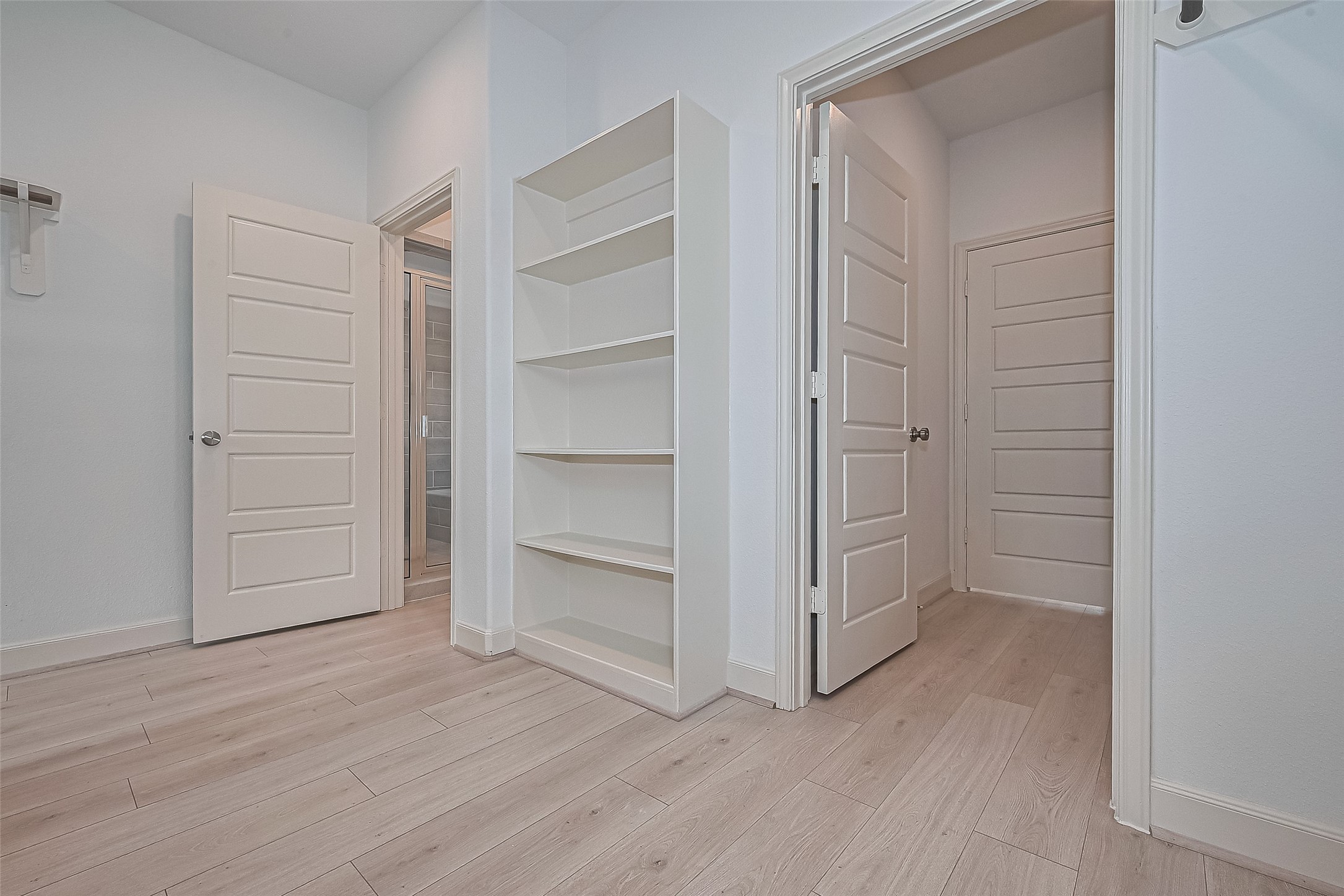 1609 Regents Gate Property Photo 35