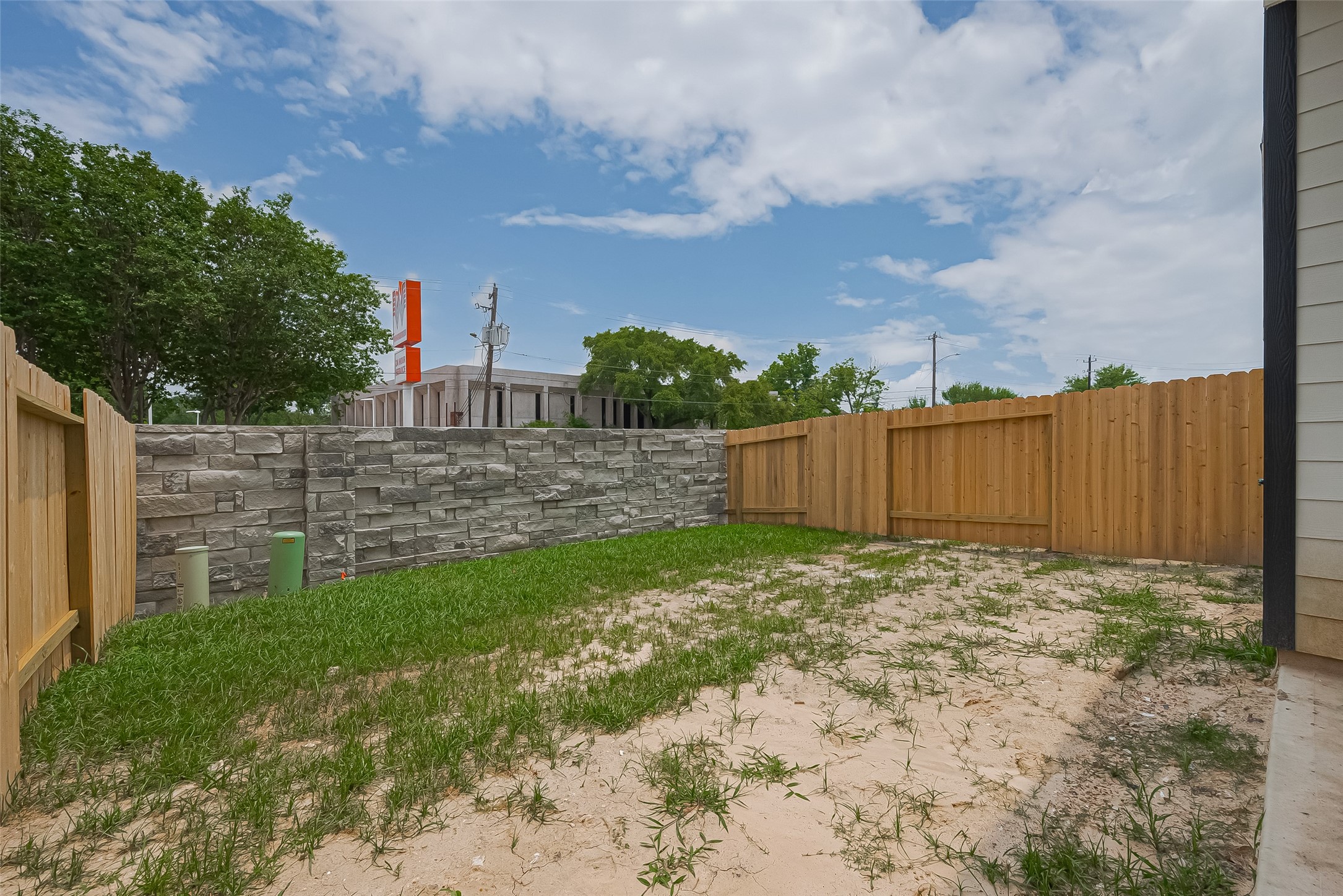 1609 Regents Gate Property Photo 46
