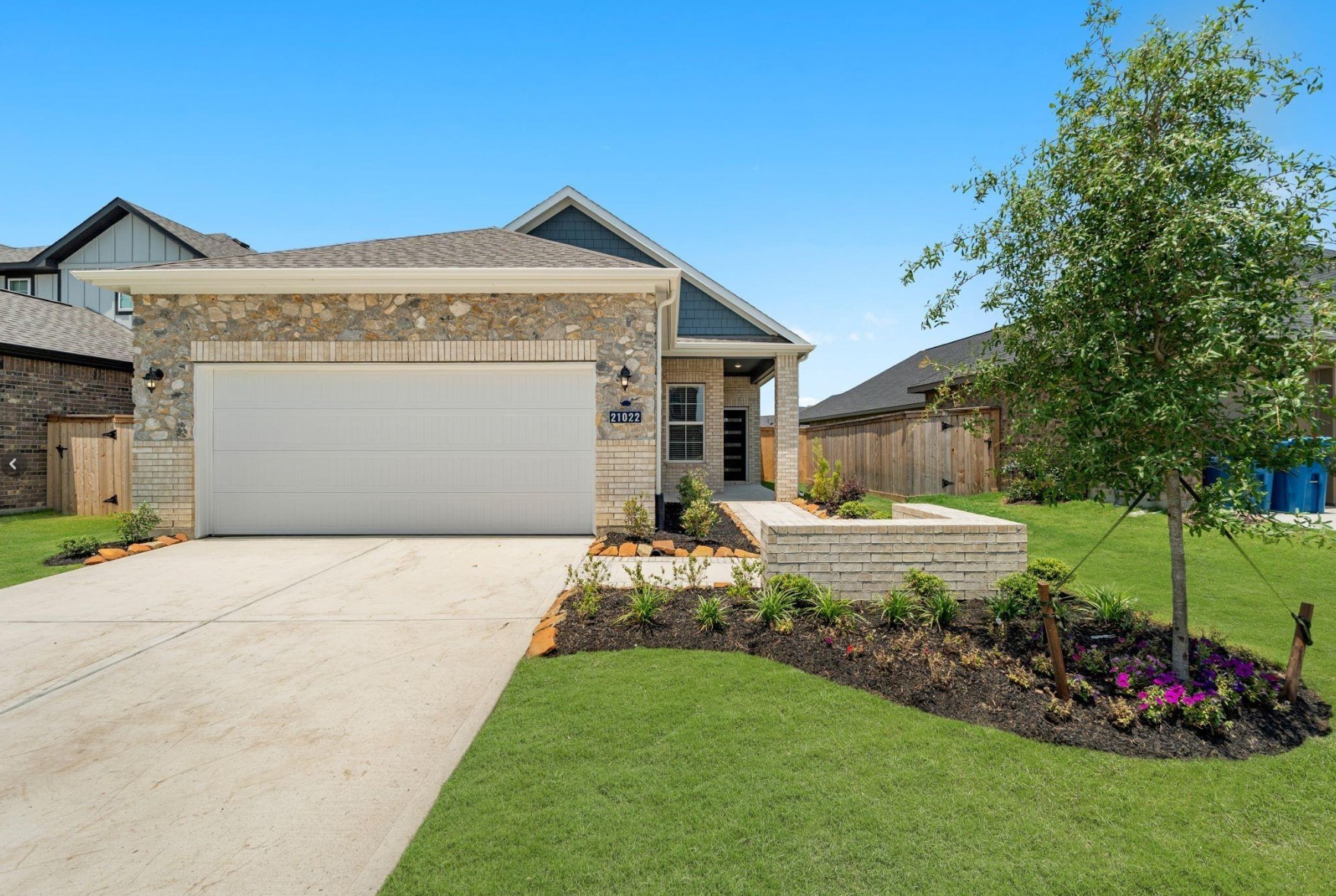 21022 Armstrong County Drive Property Photo 1