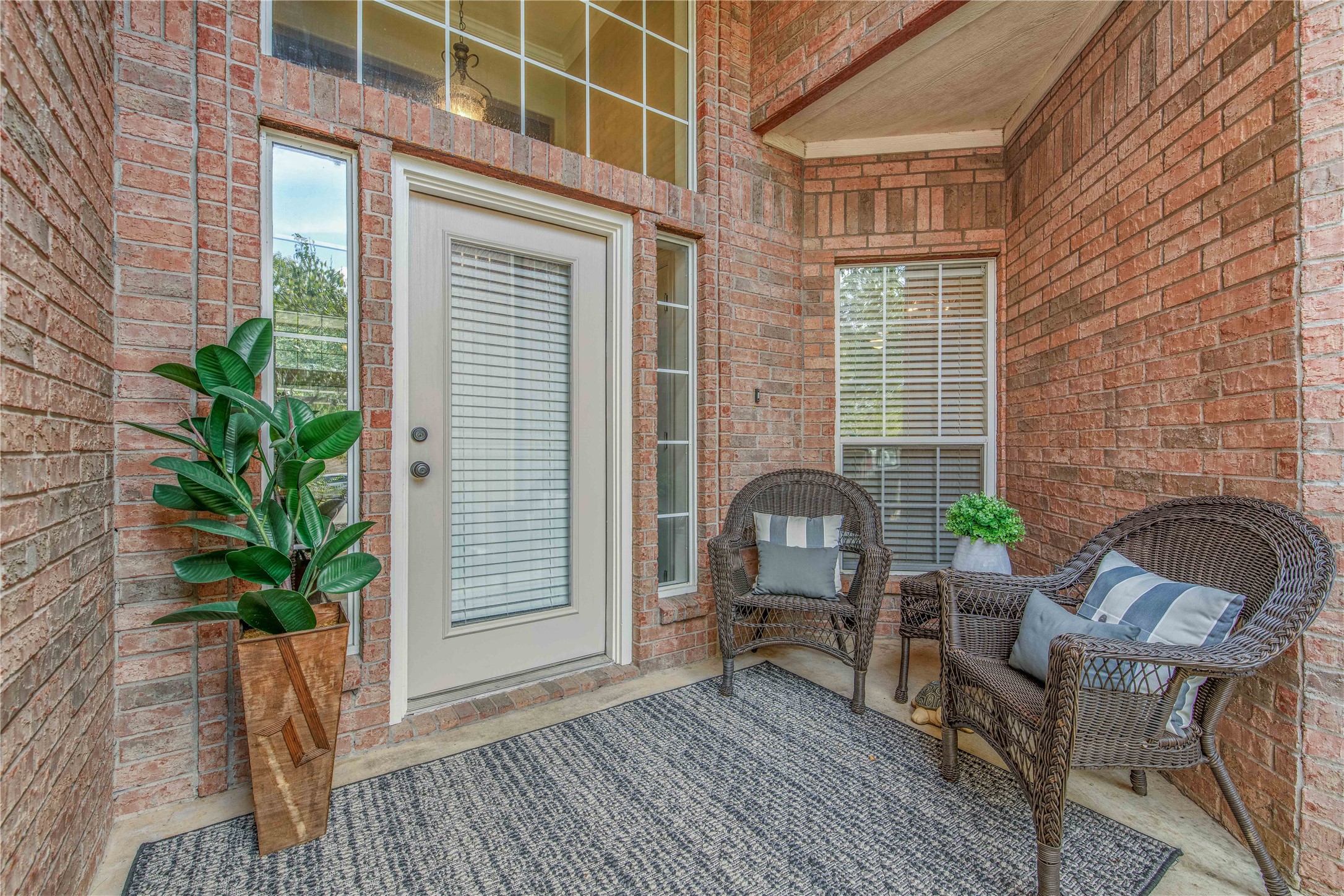 305 Chimney Hill Drive Property Photo 3
