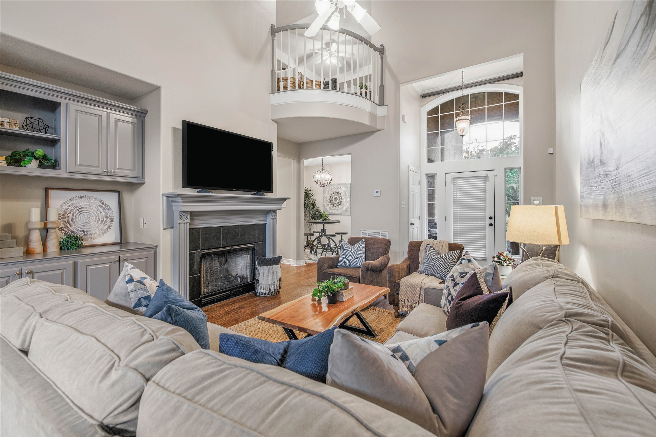 305 Chimney Hill Drive Property Photo 4