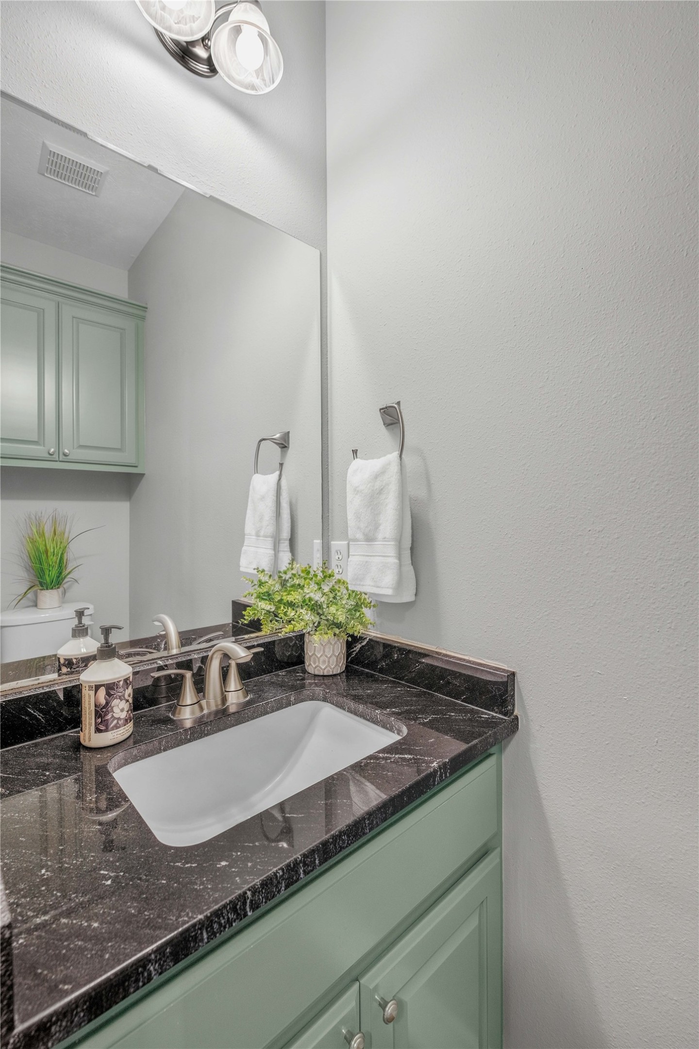 305 Chimney Hill Drive Property Photo 24