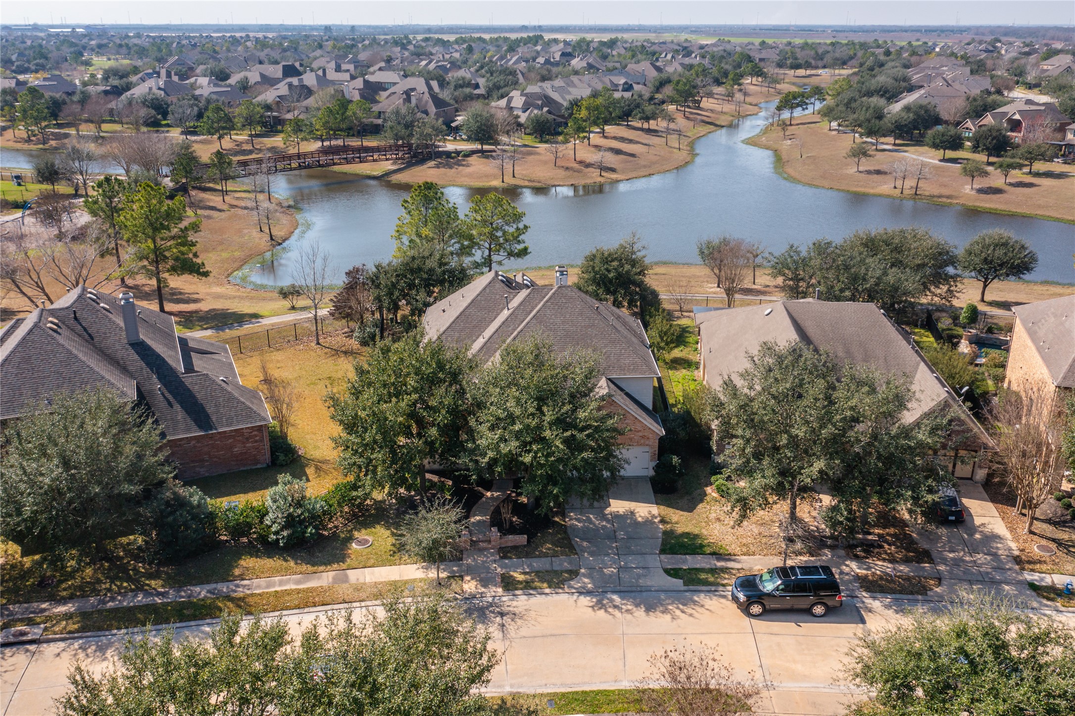 12507 Cove Landing Drive Property Photo 3