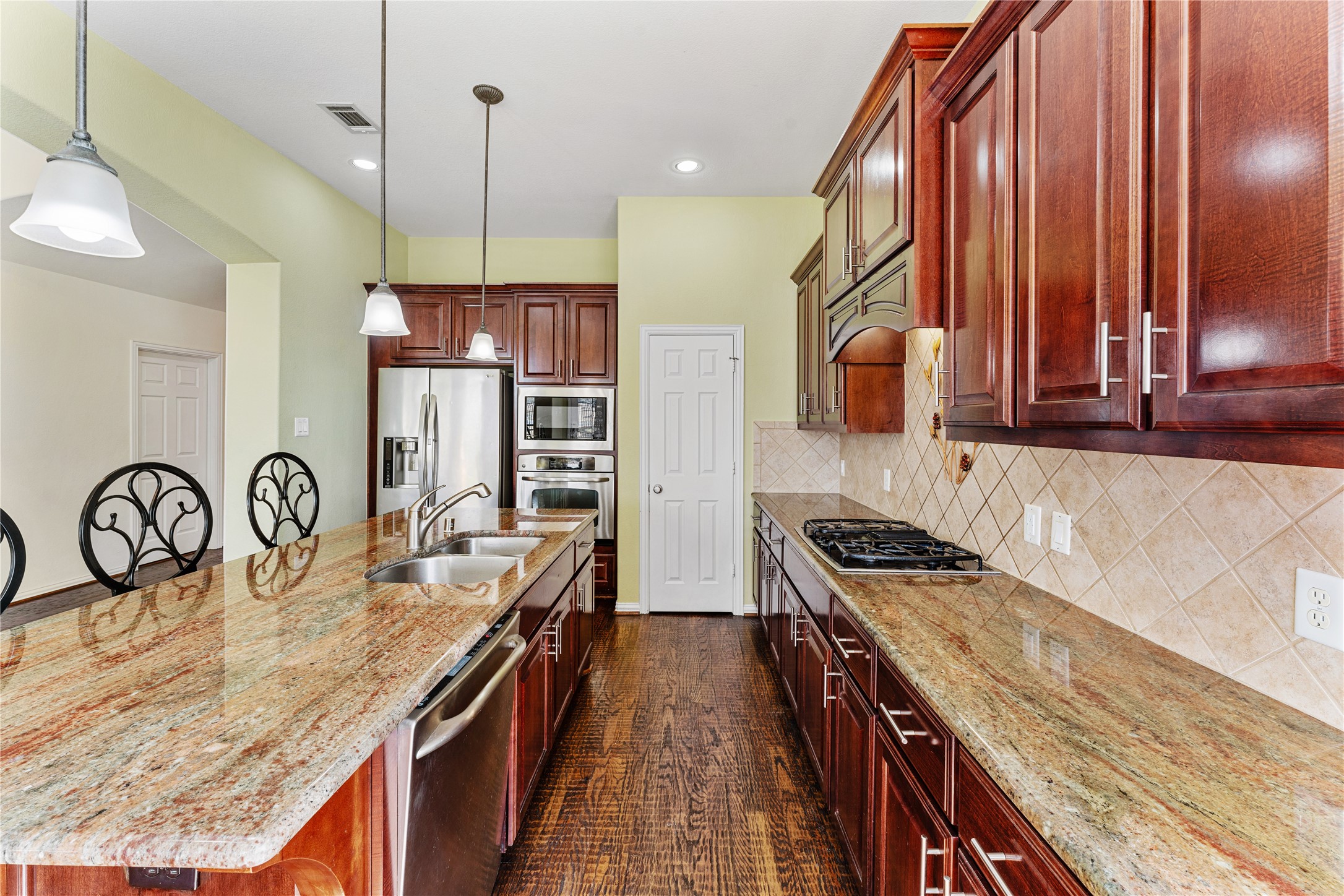 12507 Cove Landing Drive Property Photo 12