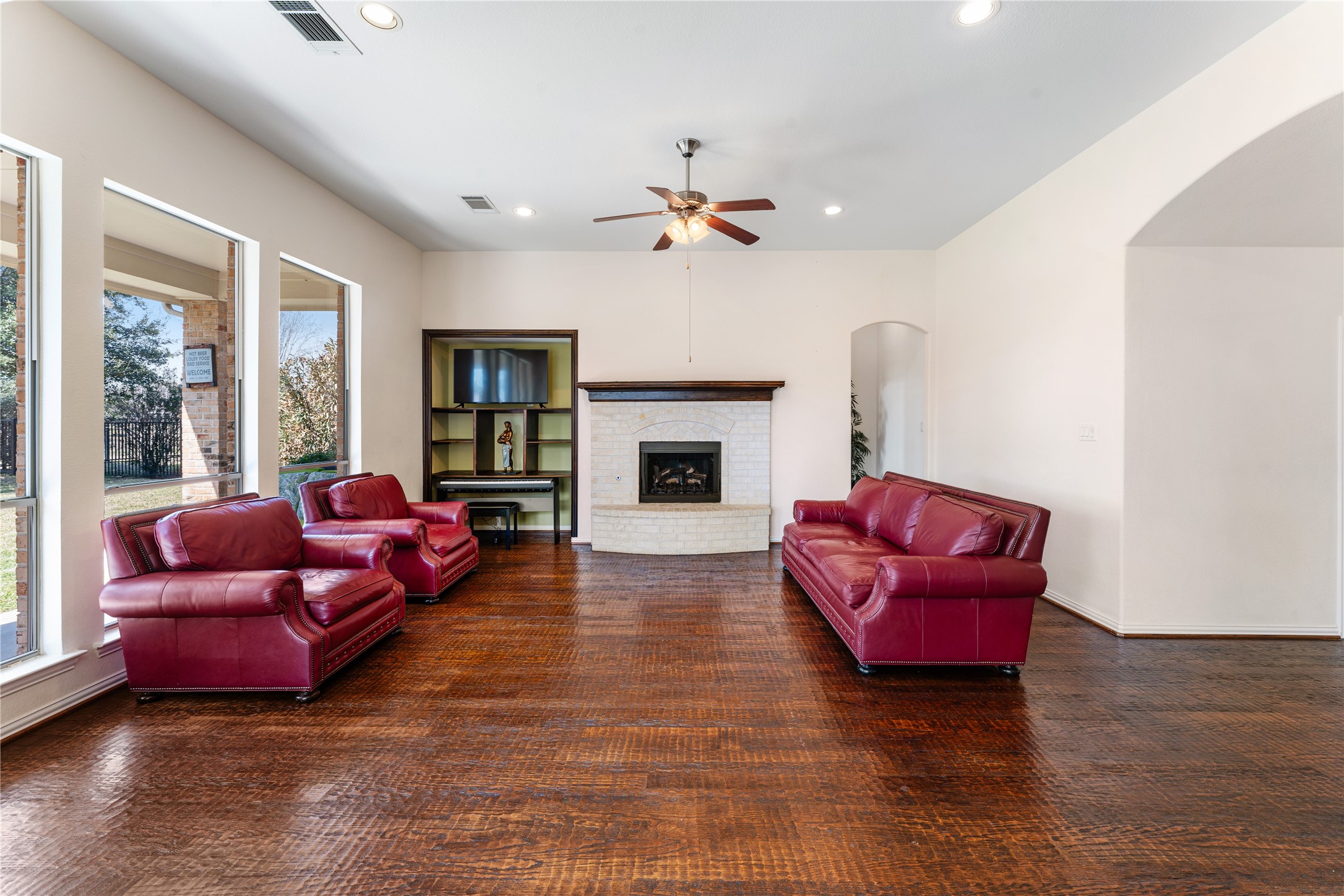 12507 Cove Landing Drive Property Photo 16