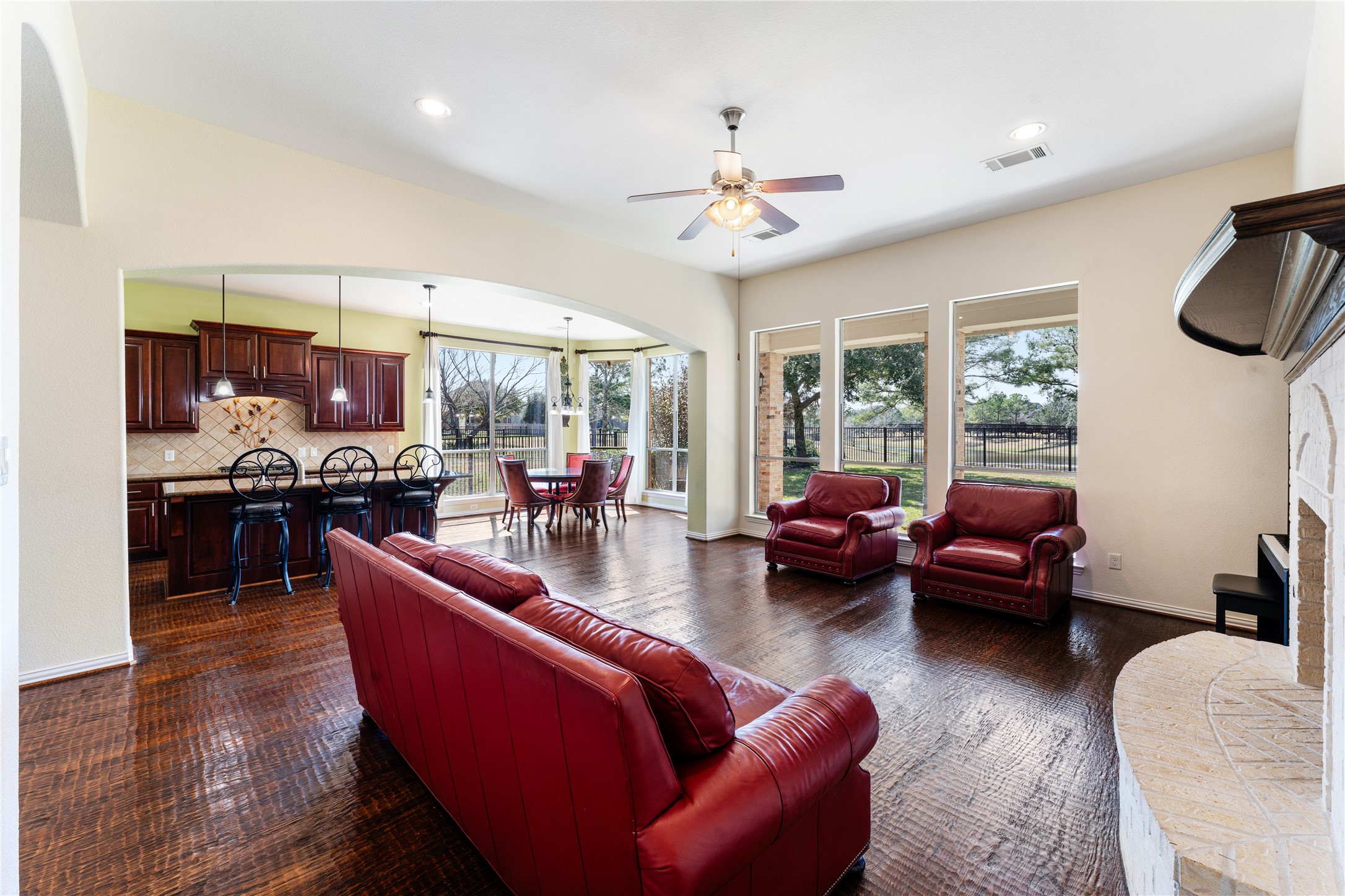 12507 Cove Landing Drive Property Photo 18