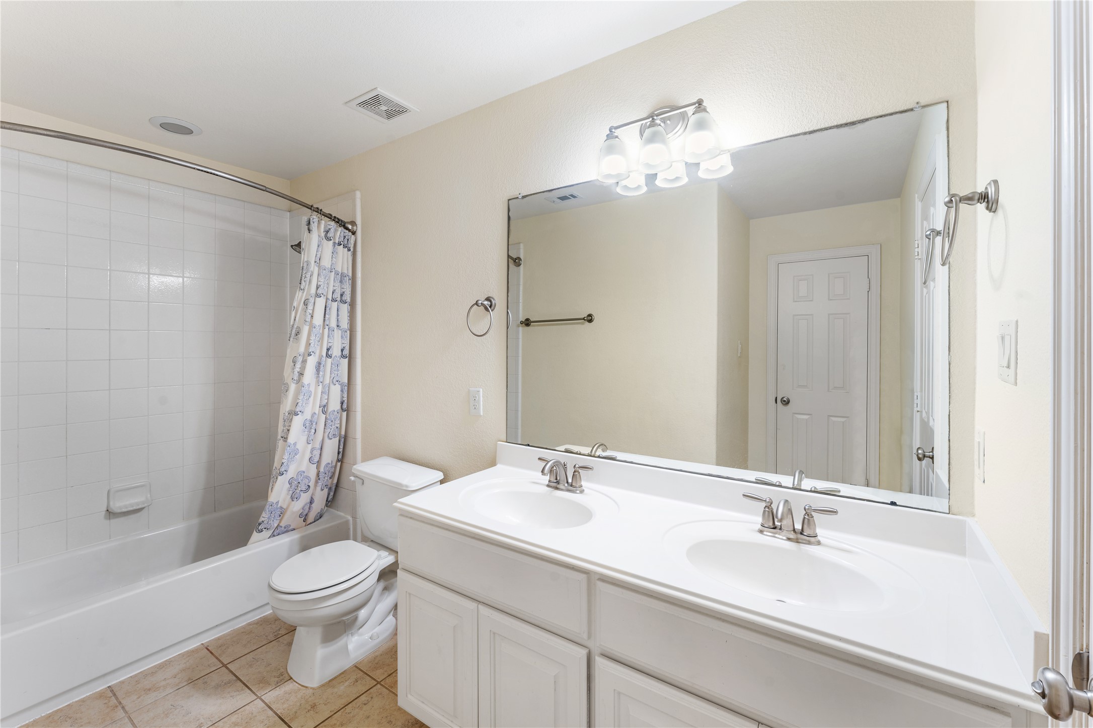 12507 Cove Landing Drive Property Photo 37