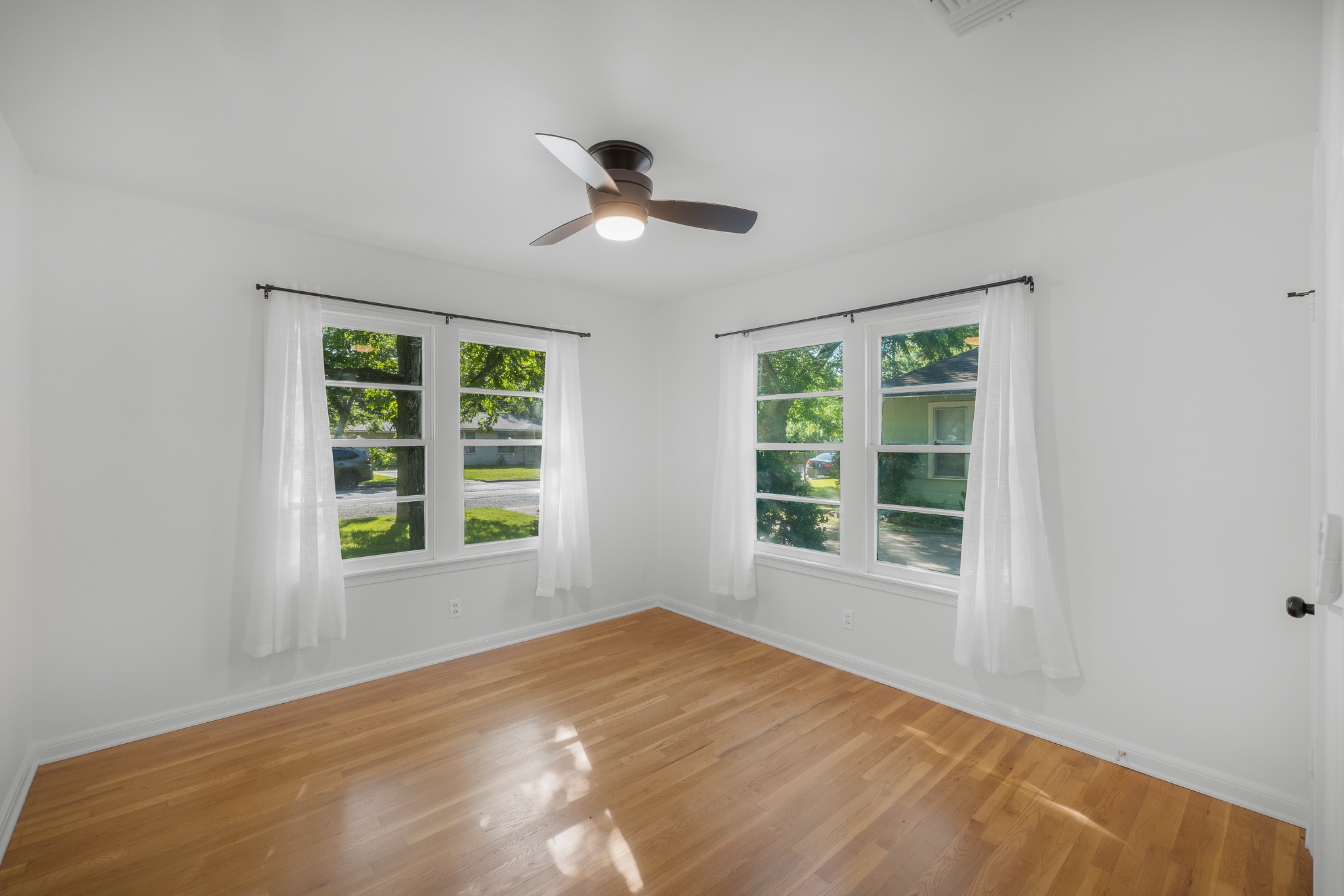 628 S Madison Street Property Photo 11